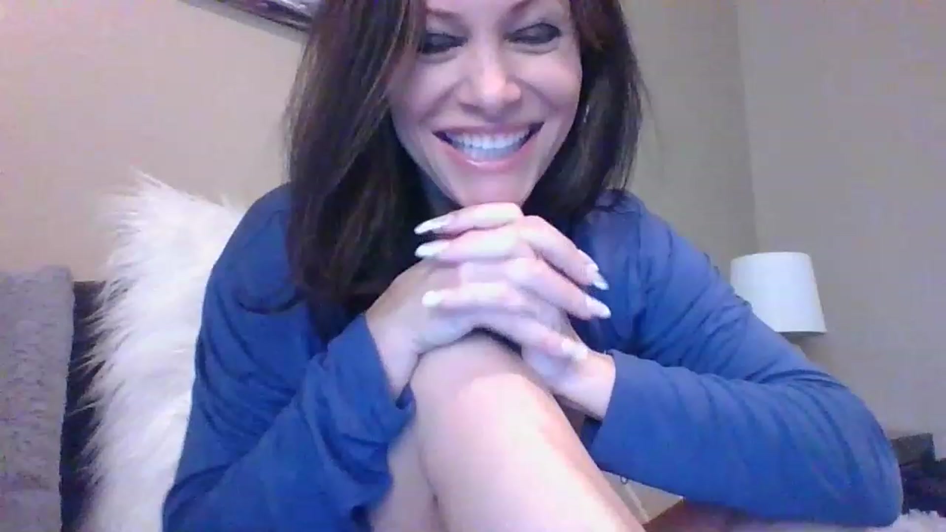 Gallery image thumbnail from LVDOLL's myfreecams stream on, 12/19/2022, 20:16 image 18 of 20