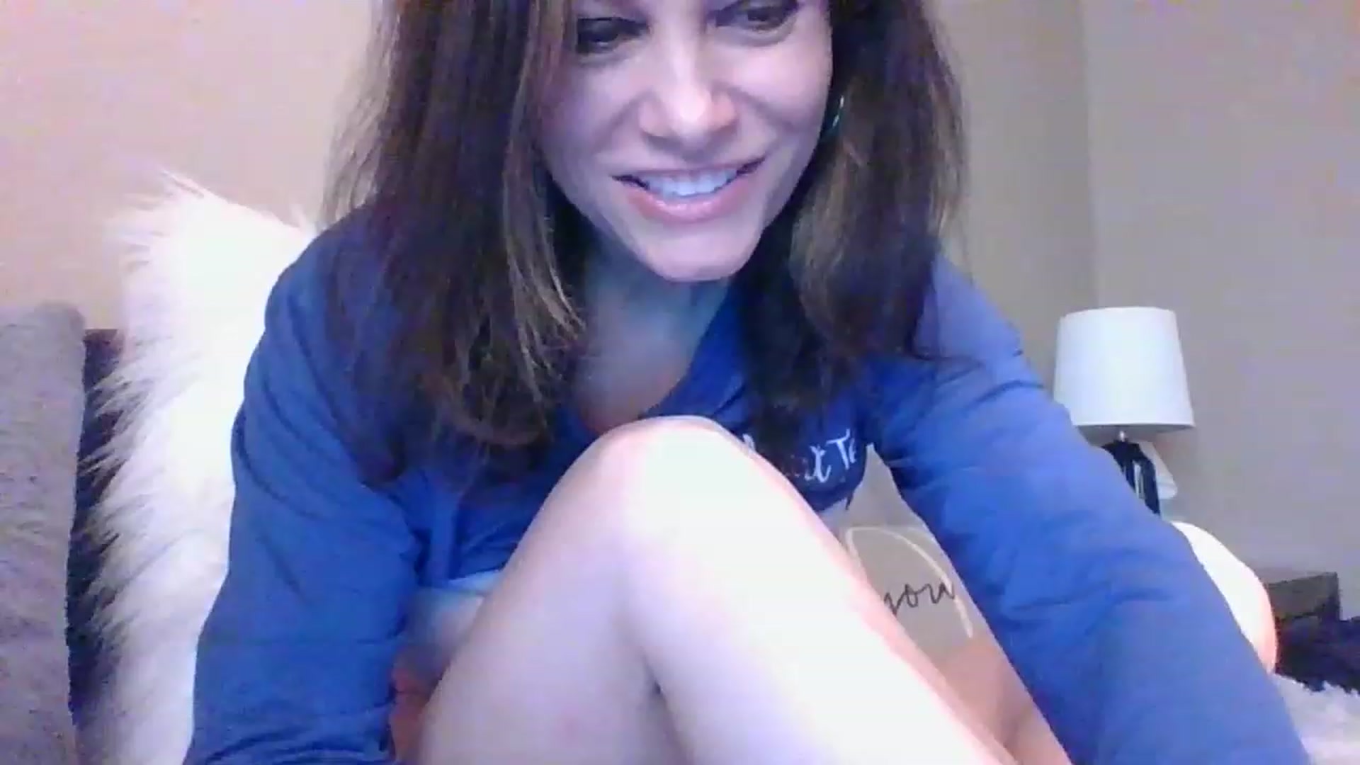 Gallery image thumbnail from LVDOLL's myfreecams stream on, 12/19/2022, 20:16 image 12 of 20