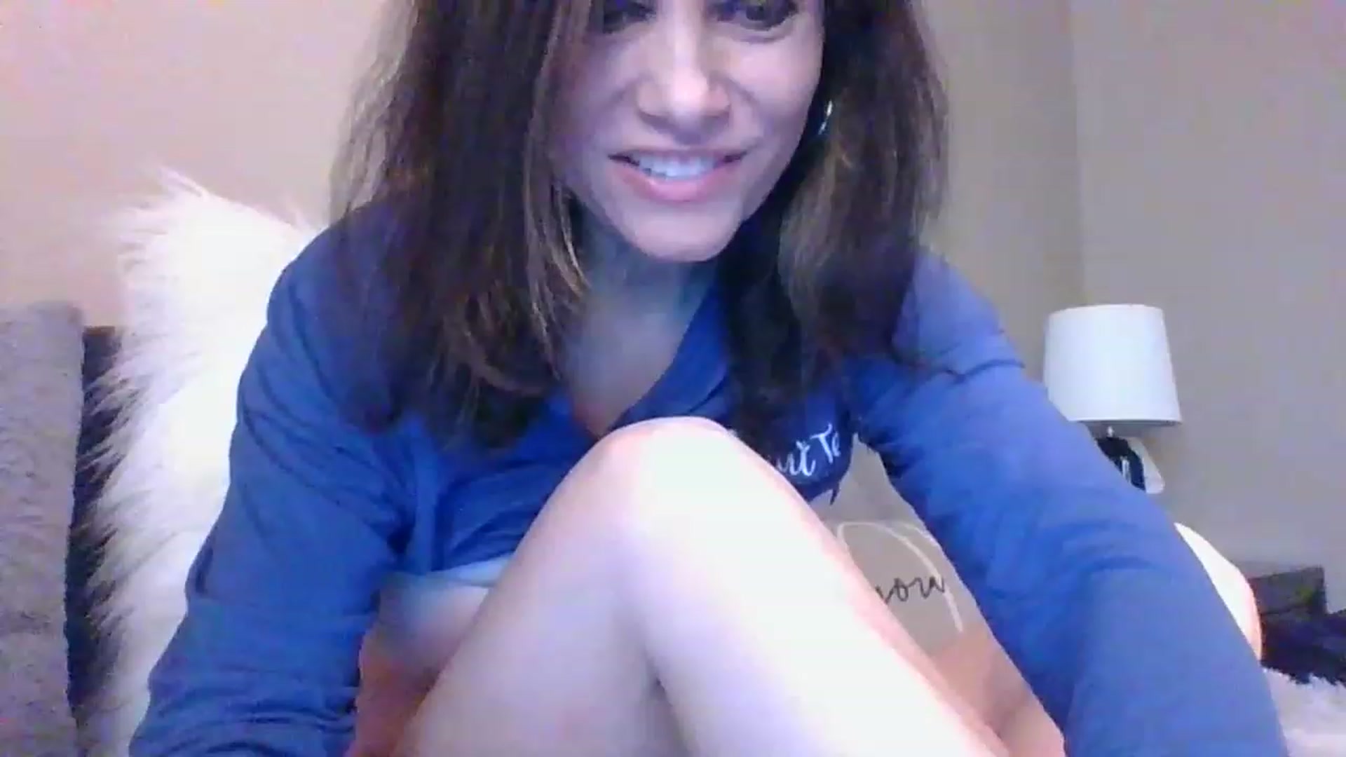 Gallery image thumbnail from LVDOLL's myfreecams stream on, 12/19/2022, 20:16 image 13 of 20