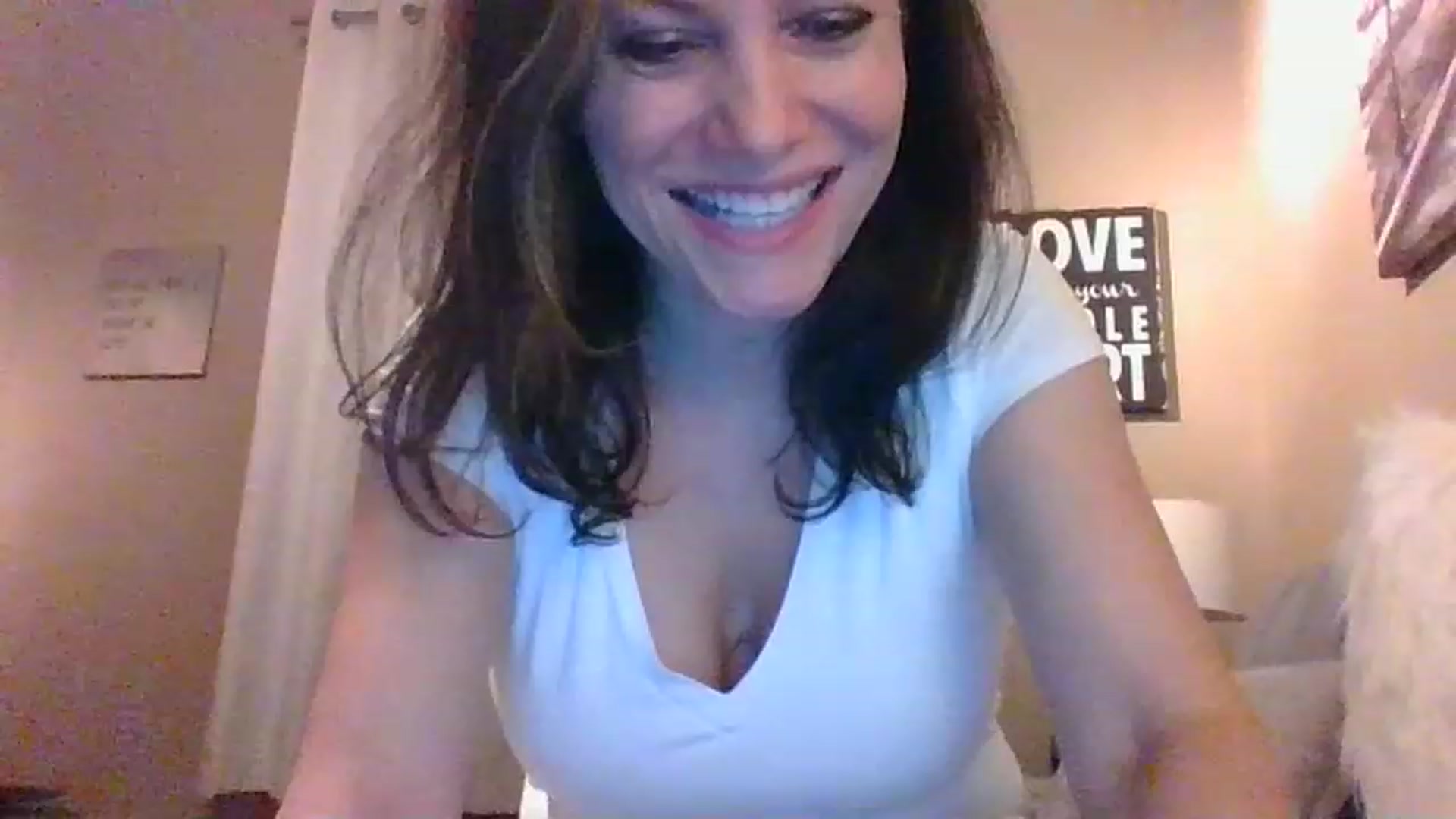 Gallery image thumbnail from LVDOLL's myfreecams stream on, 12/20/2022, 09:08 image 9 of 20