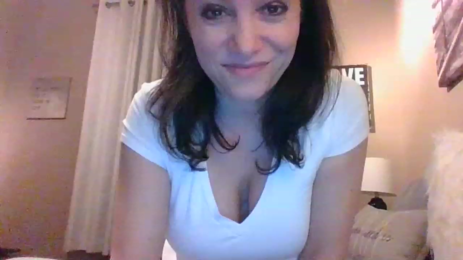 Gallery image thumbnail from LVDOLL's myfreecams stream on, 12/20/2022, 09:08 image 11 of 20