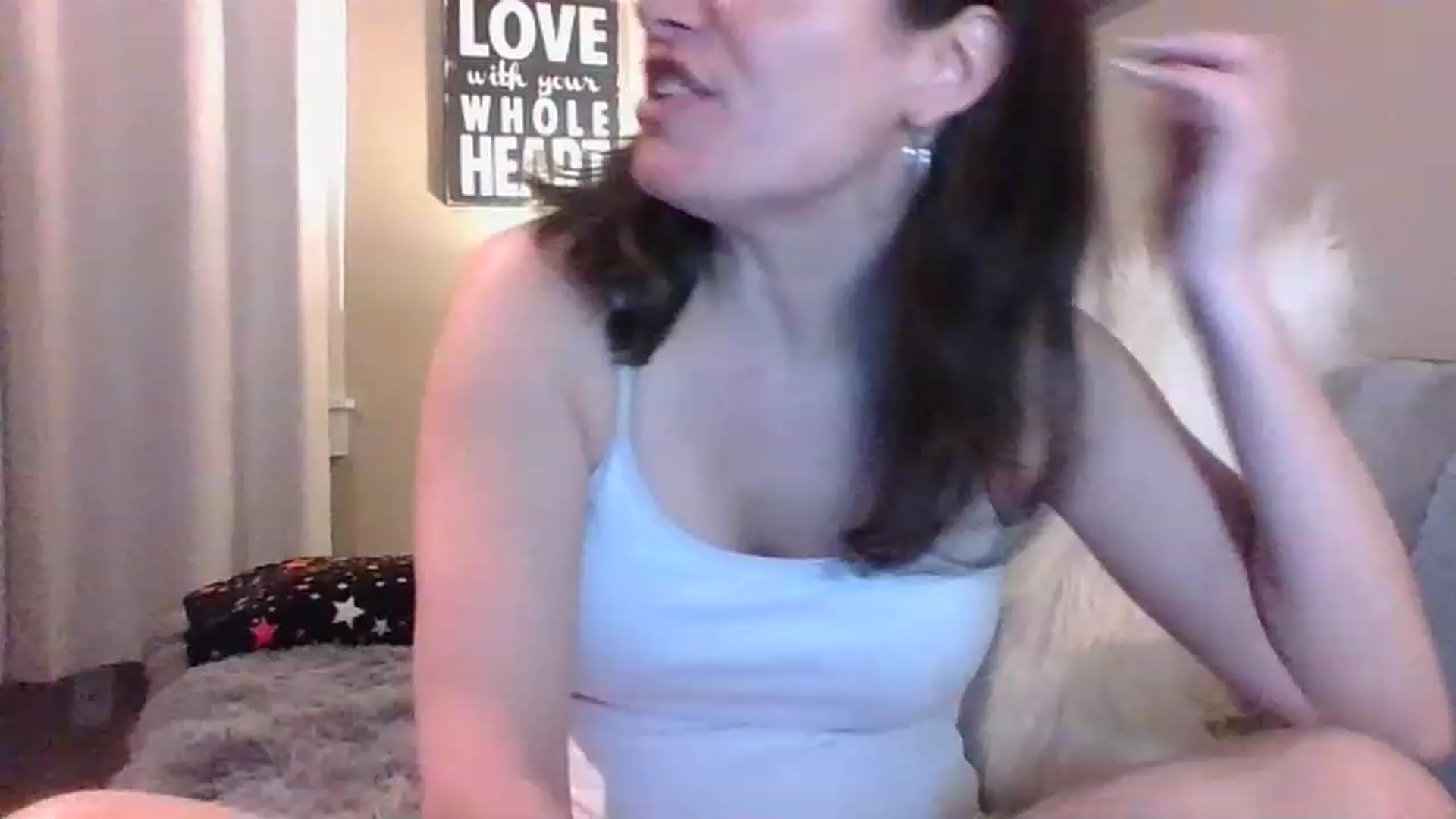Gallery image thumbnail from LVDOLL's myfreecams stream on, 12/27/2022, 08:05 image 1 of 20