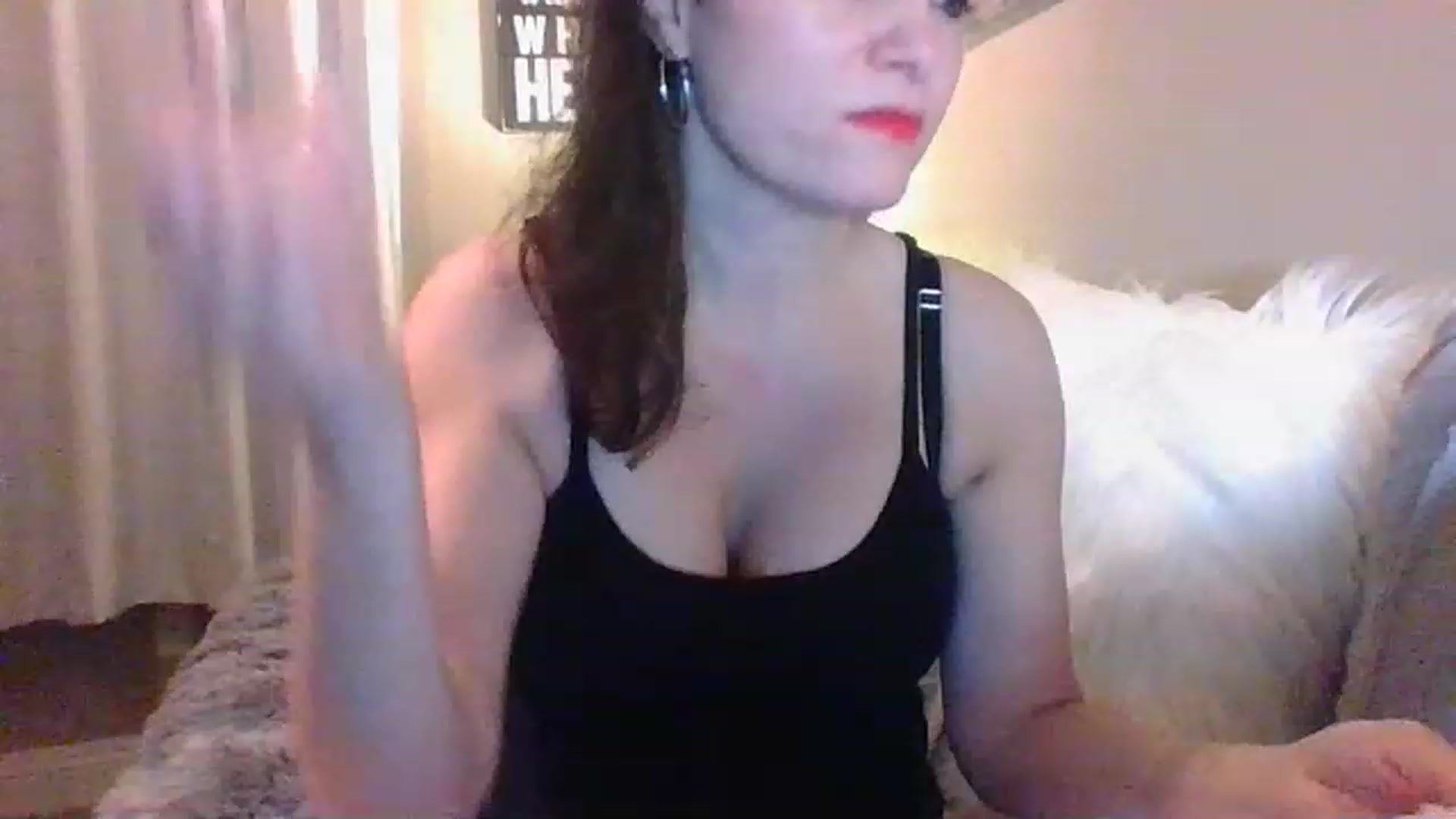 Gallery image thumbnail from LVDOLL's myfreecams stream on, 12/28/2022, 01:43 image 14 of 20