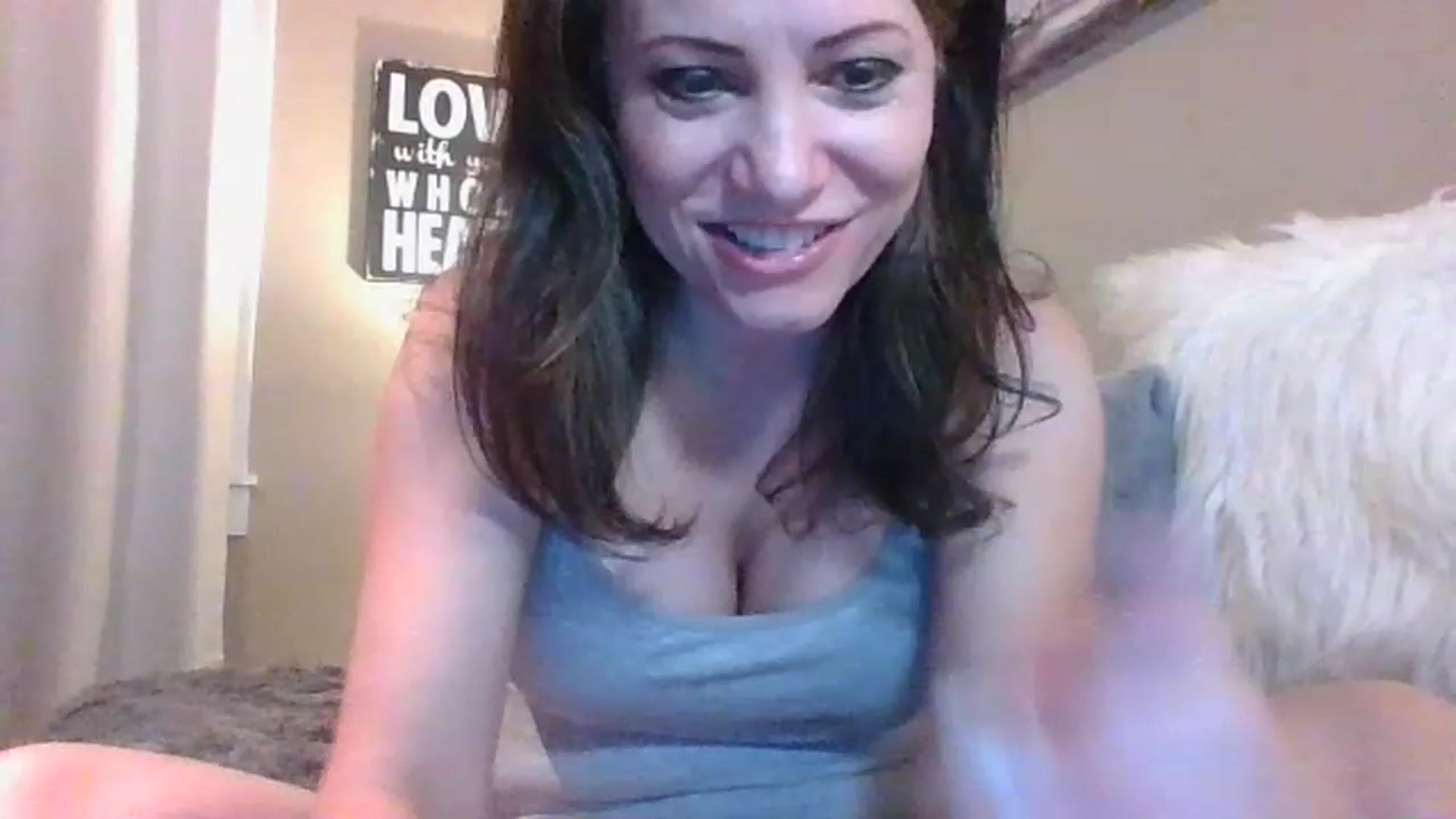 Gallery image thumbnail from LVDOLL's myfreecams stream on, 12/29/2022, 07:15 image 12 of 20
