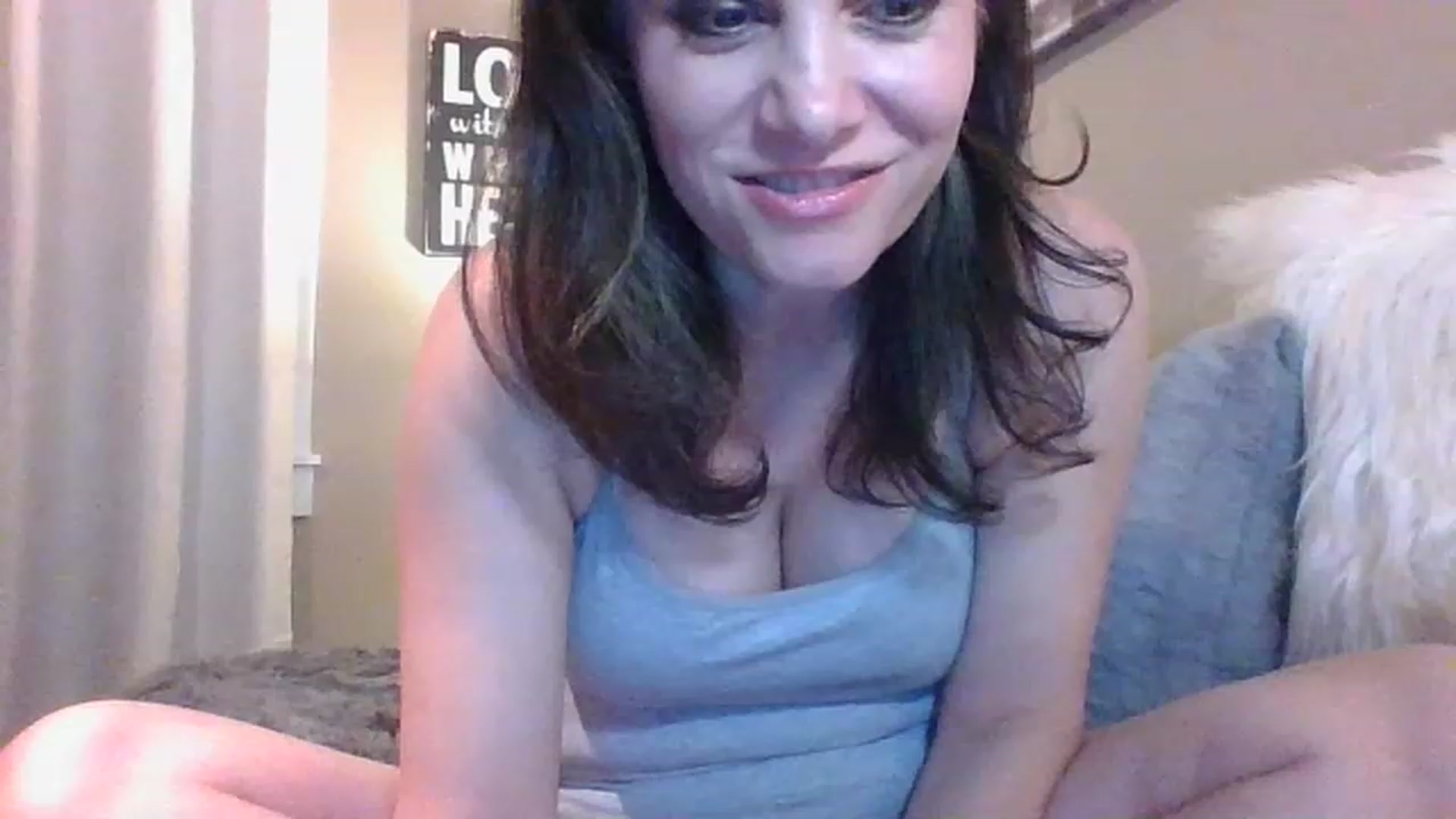 Gallery image thumbnail from LVDOLL's myfreecams stream on, 12/29/2022, 07:15 image 8 of 20