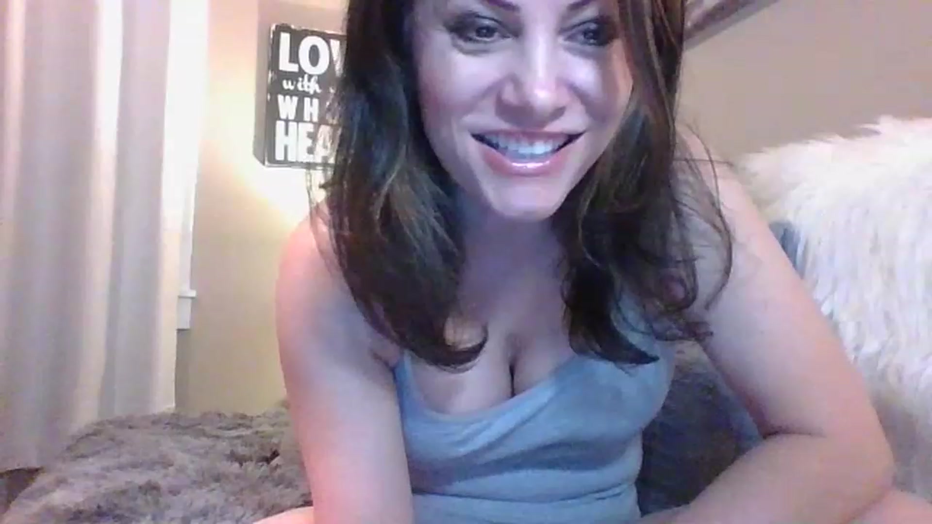 Gallery image thumbnail from LVDOLL's myfreecams stream on, 12/29/2022, 07:15 image 9 of 20