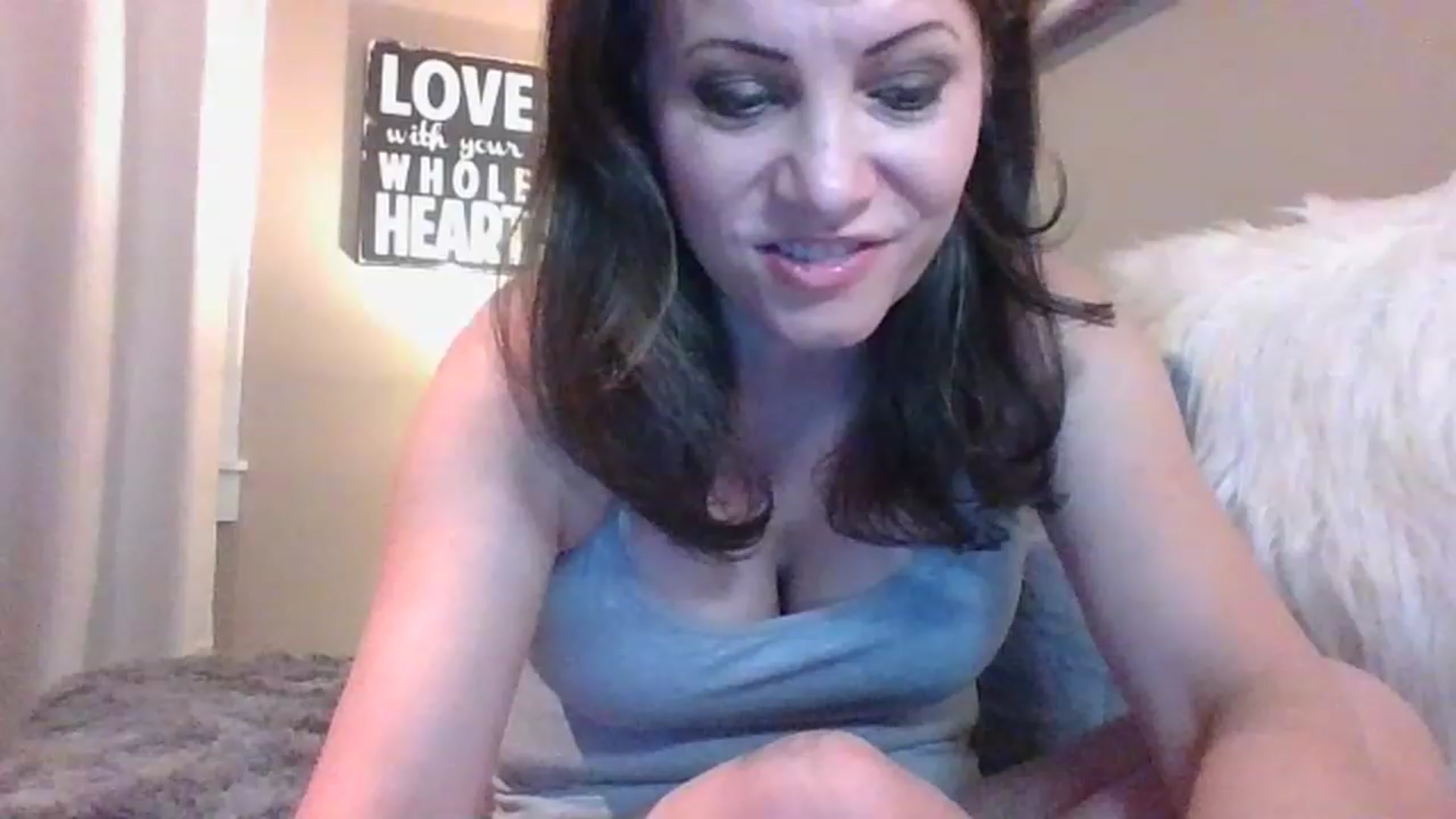 Gallery image thumbnail from LVDOLL's myfreecams stream on, 12/29/2022, 07:15 image 10 of 20