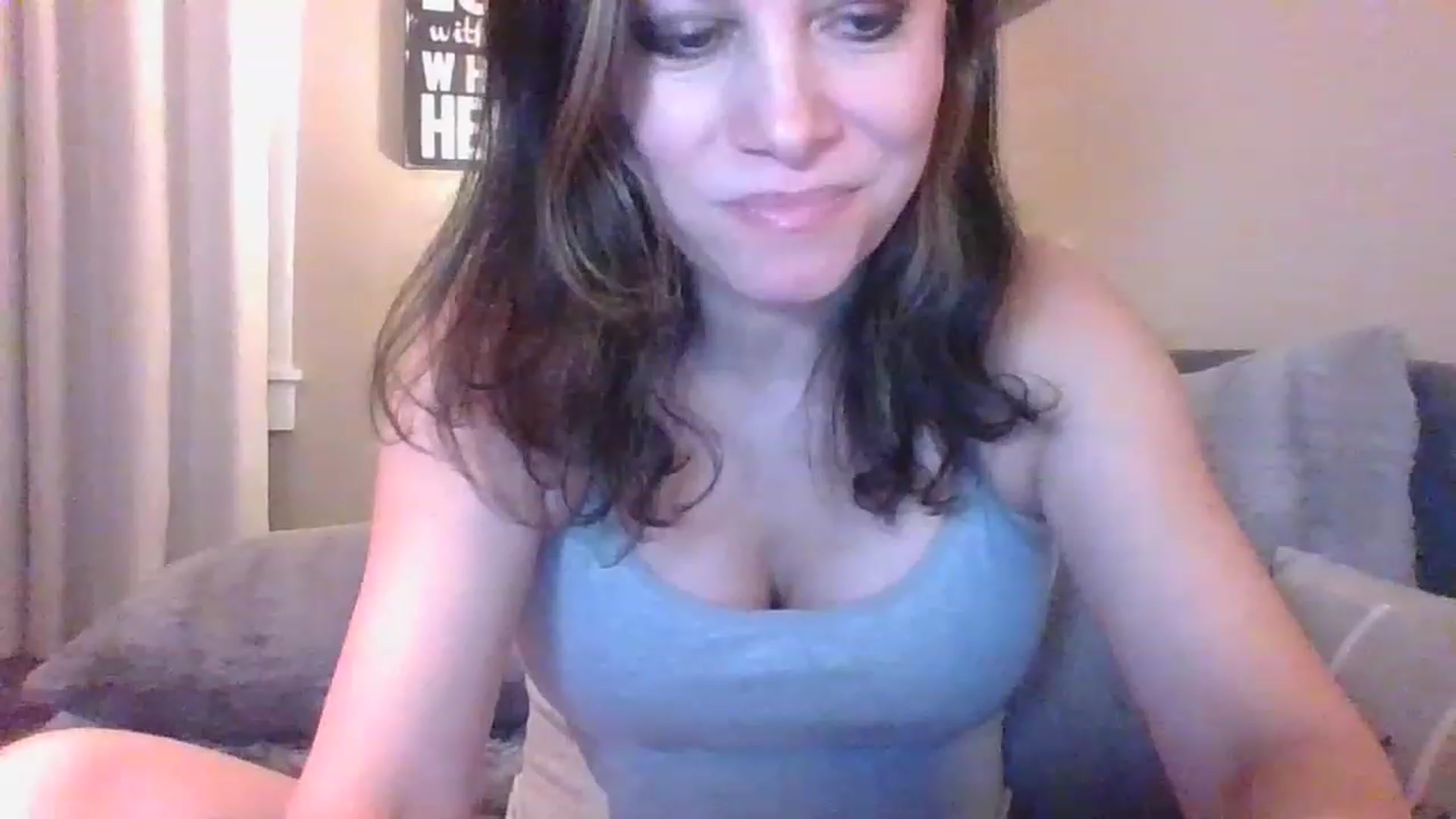 Gallery image thumbnail from LVDOLL's myfreecams stream on, 12/30/2022, 05:17 image 11 of 20