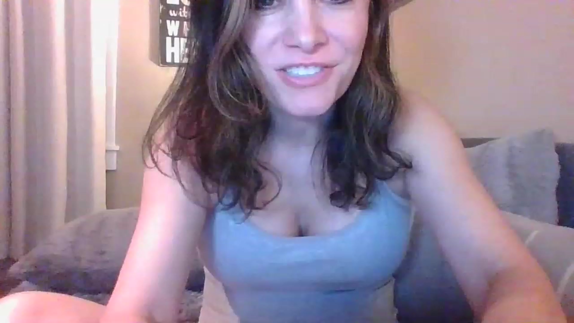 Gallery image thumbnail from LVDOLL's myfreecams stream on, 12/30/2022, 05:17 image 9 of 20