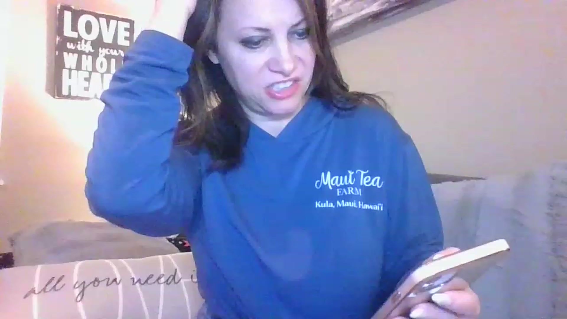 Gallery image thumbnail from LVDOLL's myfreecams stream on, 12/31/2022, 08:00 image 3 of 20