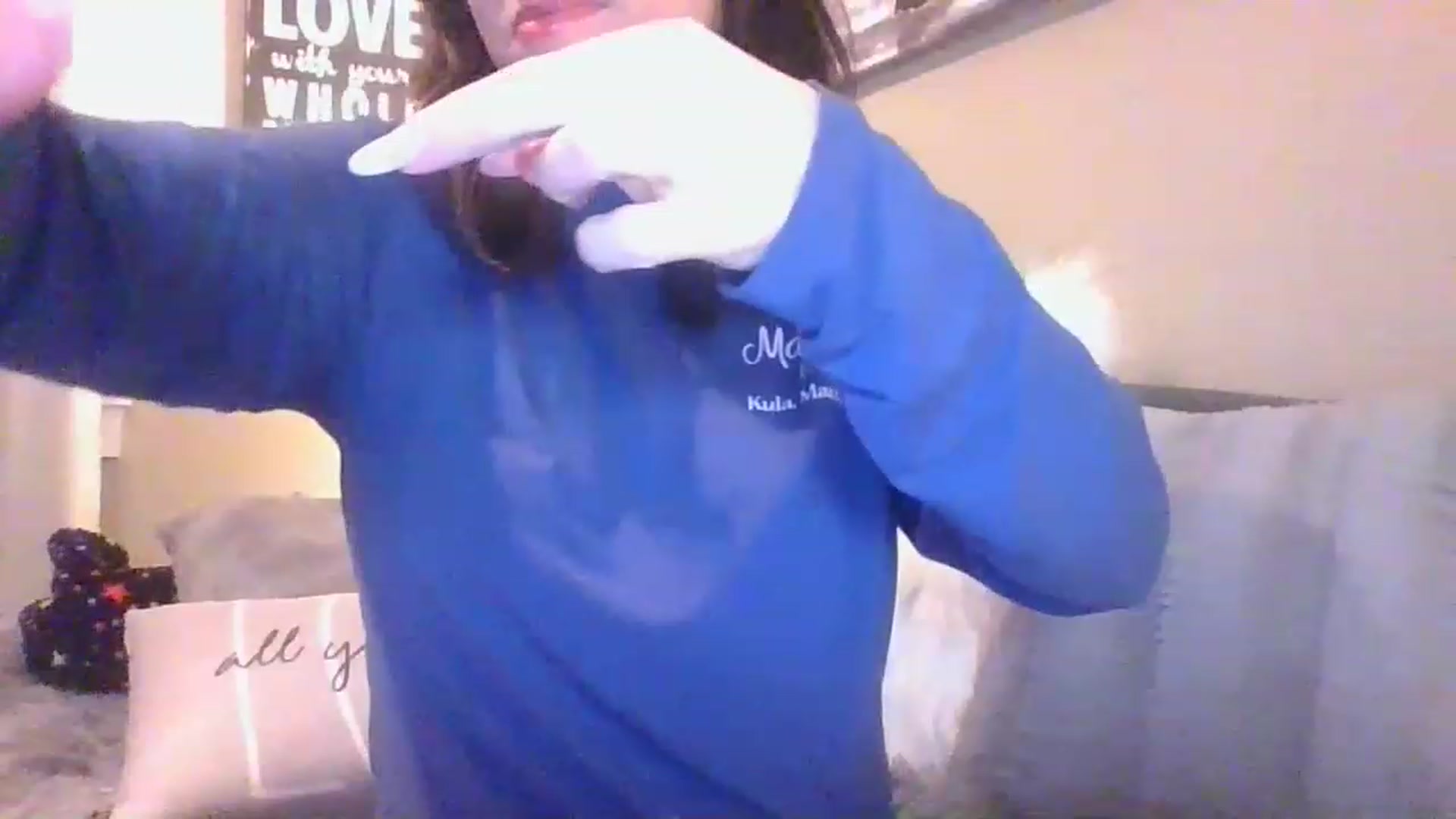 Gallery image thumbnail from LVDOLL's myfreecams stream on, 12/31/2022, 08:00 image 14 of 20