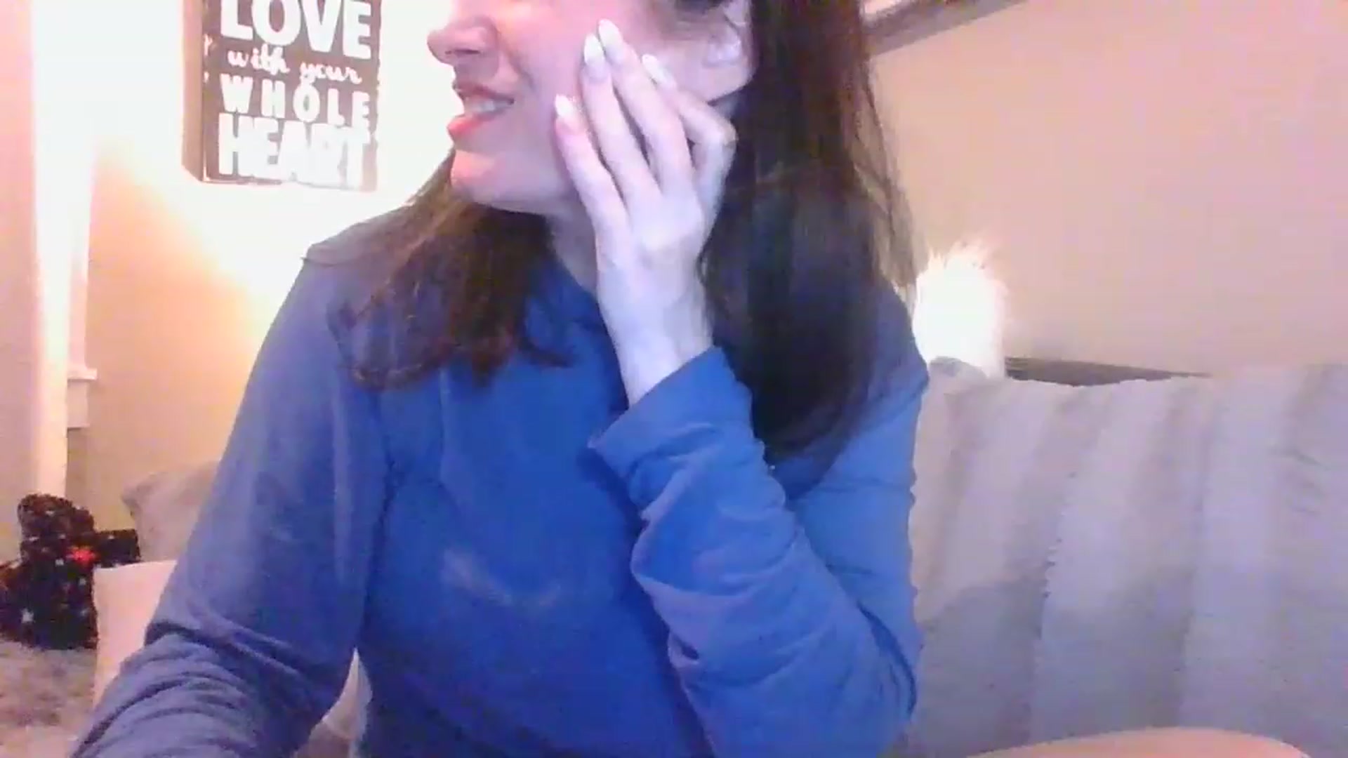 Gallery image thumbnail from LVDOLL's myfreecams stream on, 12/31/2022, 08:00 image 13 of 20