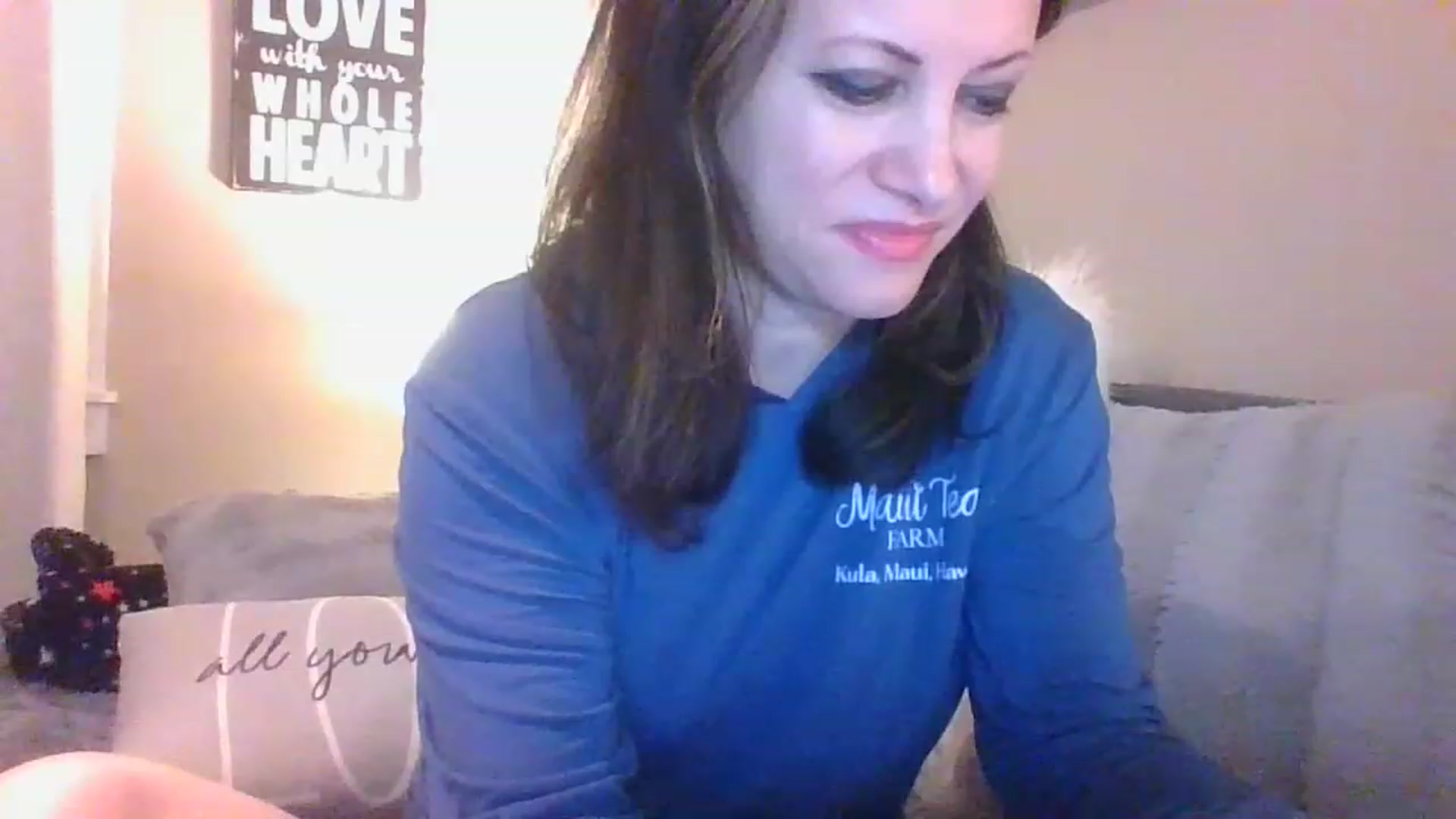 Gallery image thumbnail from LVDOLL's myfreecams stream on, 12/31/2022, 08:00 image 18 of 20