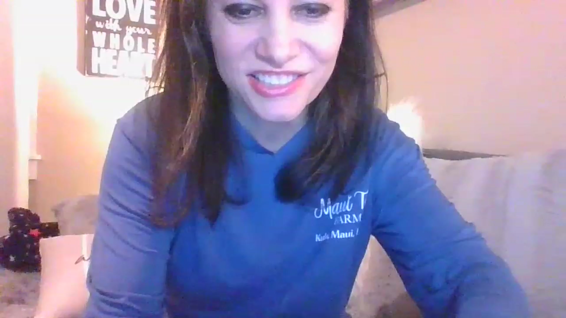 Gallery image thumbnail from LVDOLL's myfreecams stream on, 12/31/2022, 08:00 image 12 of 20