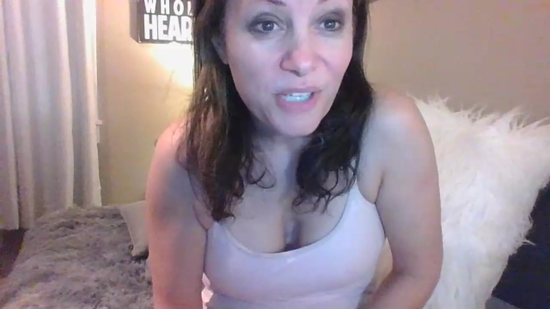 Gallery image thumbnail from LVDOLL's myfreecams stream on, 12/31/2022, 20:22 image 11 of 20
