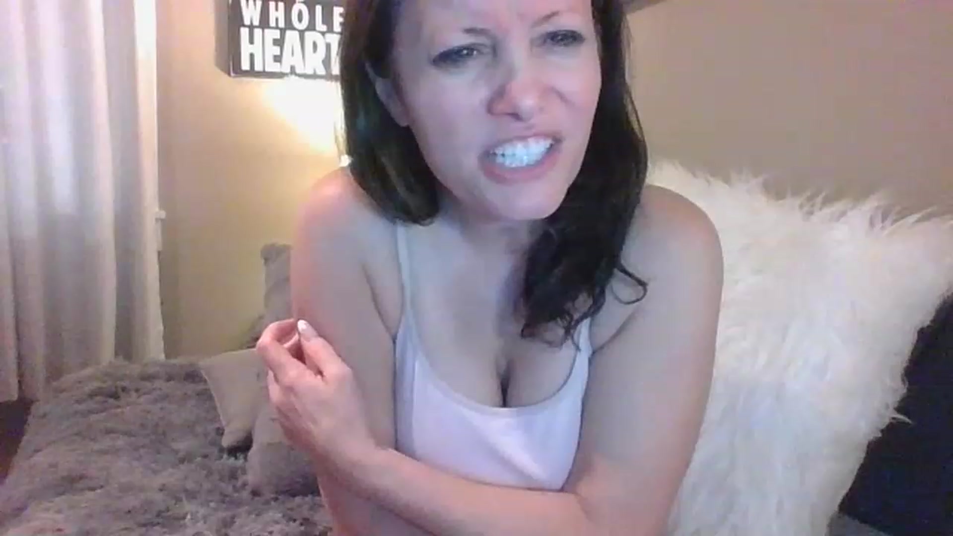 Gallery image thumbnail from LVDOLL's myfreecams stream on, 12/31/2022, 20:22 image 16 of 20