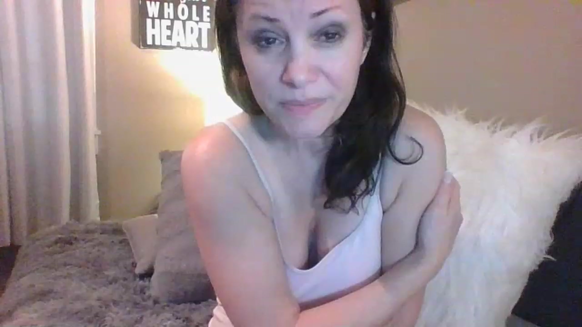 Gallery image thumbnail from LVDOLL's myfreecams stream on, 12/31/2022, 20:22 image 13 of 20