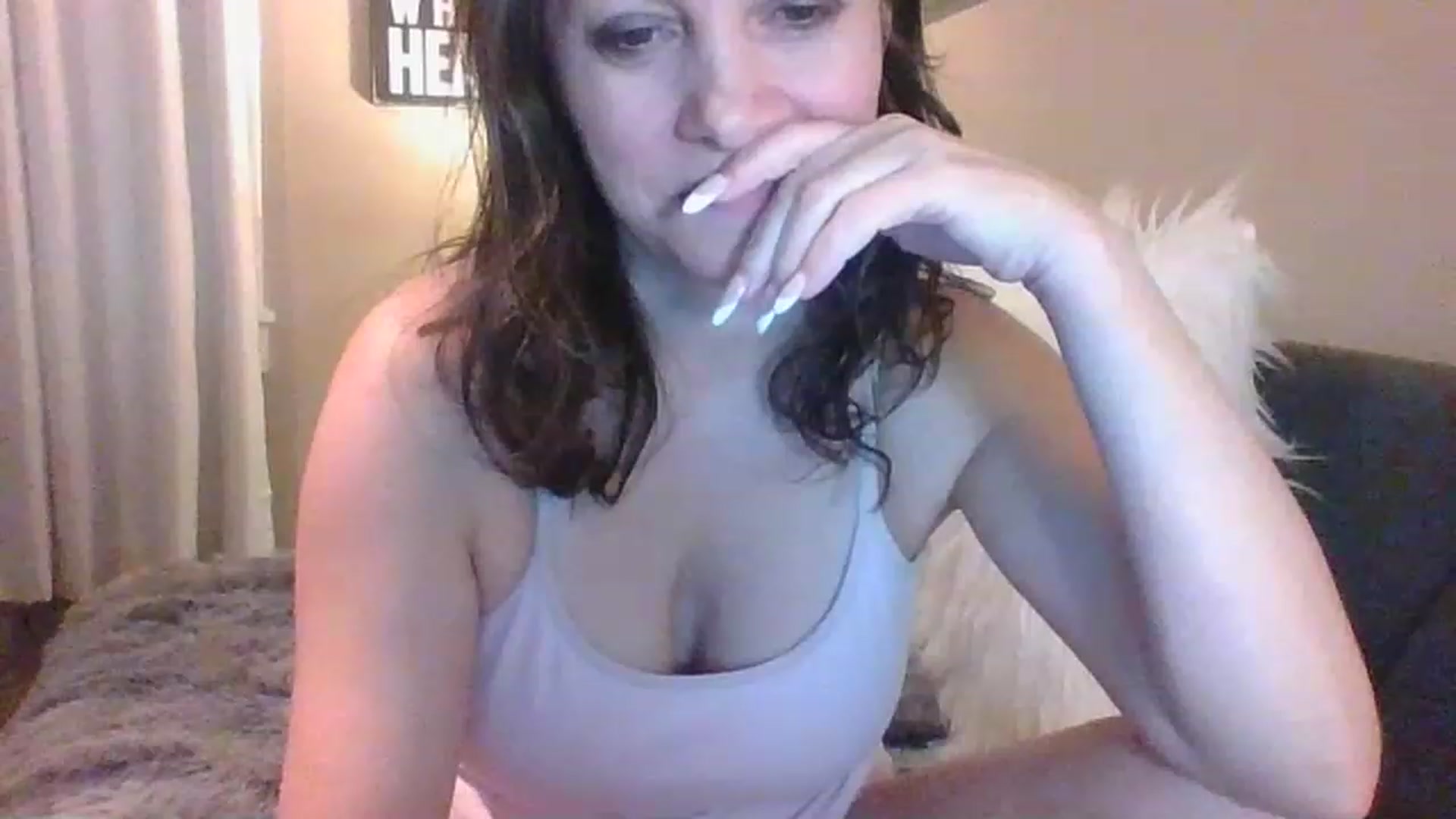 Gallery image thumbnail from LVDOLL's myfreecams stream on, 01/01/2023, 24:11 image 6 of 20