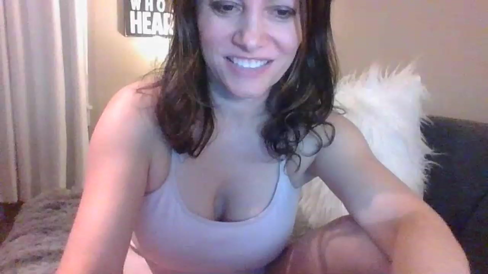 Gallery image thumbnail from LVDOLL's myfreecams stream on, 01/01/2023, 24:11 image 10 of 20