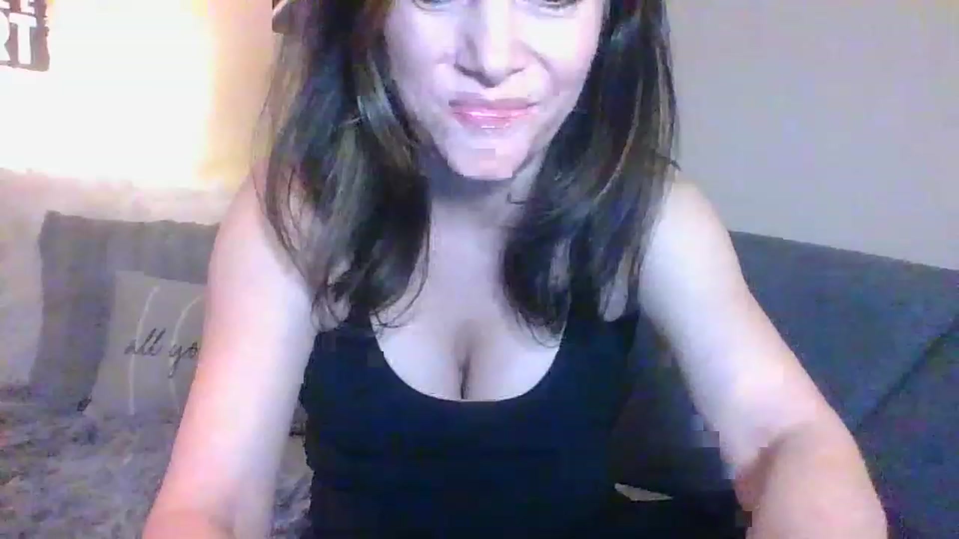 Gallery image thumbnail from LVDOLL's myfreecams stream on, 01/03/2023, 04:10 image 12 of 20