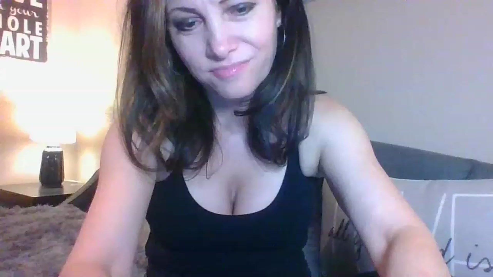 Gallery image thumbnail from LVDOLL's myfreecams stream on, 01/03/2023, 04:10 image 5 of 20
