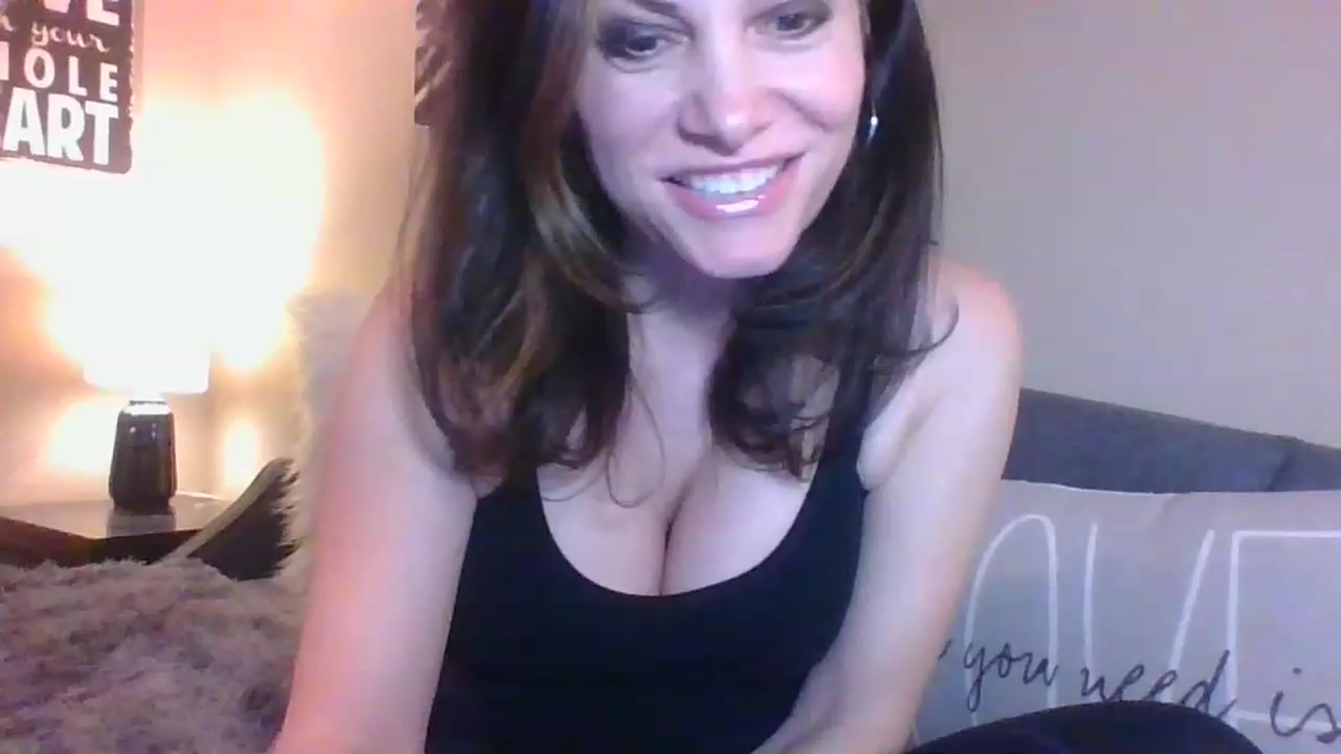 Gallery image thumbnail from LVDOLL's myfreecams stream on, 01/03/2023, 04:10 image 3 of 20