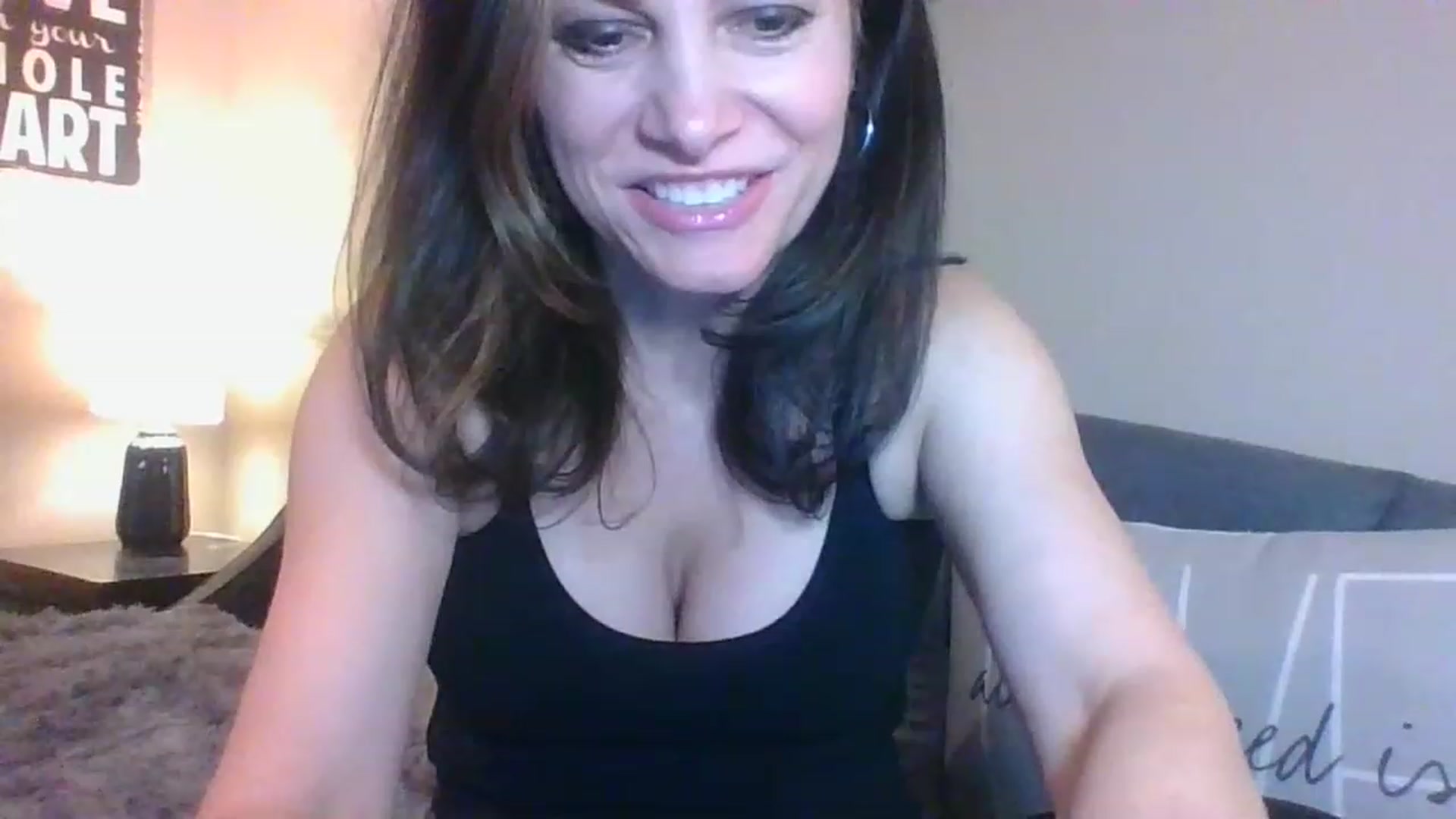 Gallery image thumbnail from LVDOLL's myfreecams stream on, 01/03/2023, 04:10 image 4 of 20