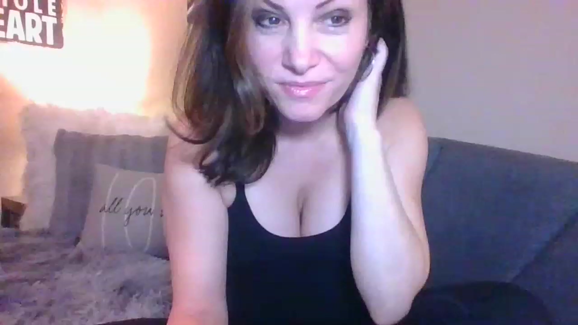 Gallery image thumbnail from LVDOLL's myfreecams stream on, 01/03/2023, 04:10 image 11 of 20