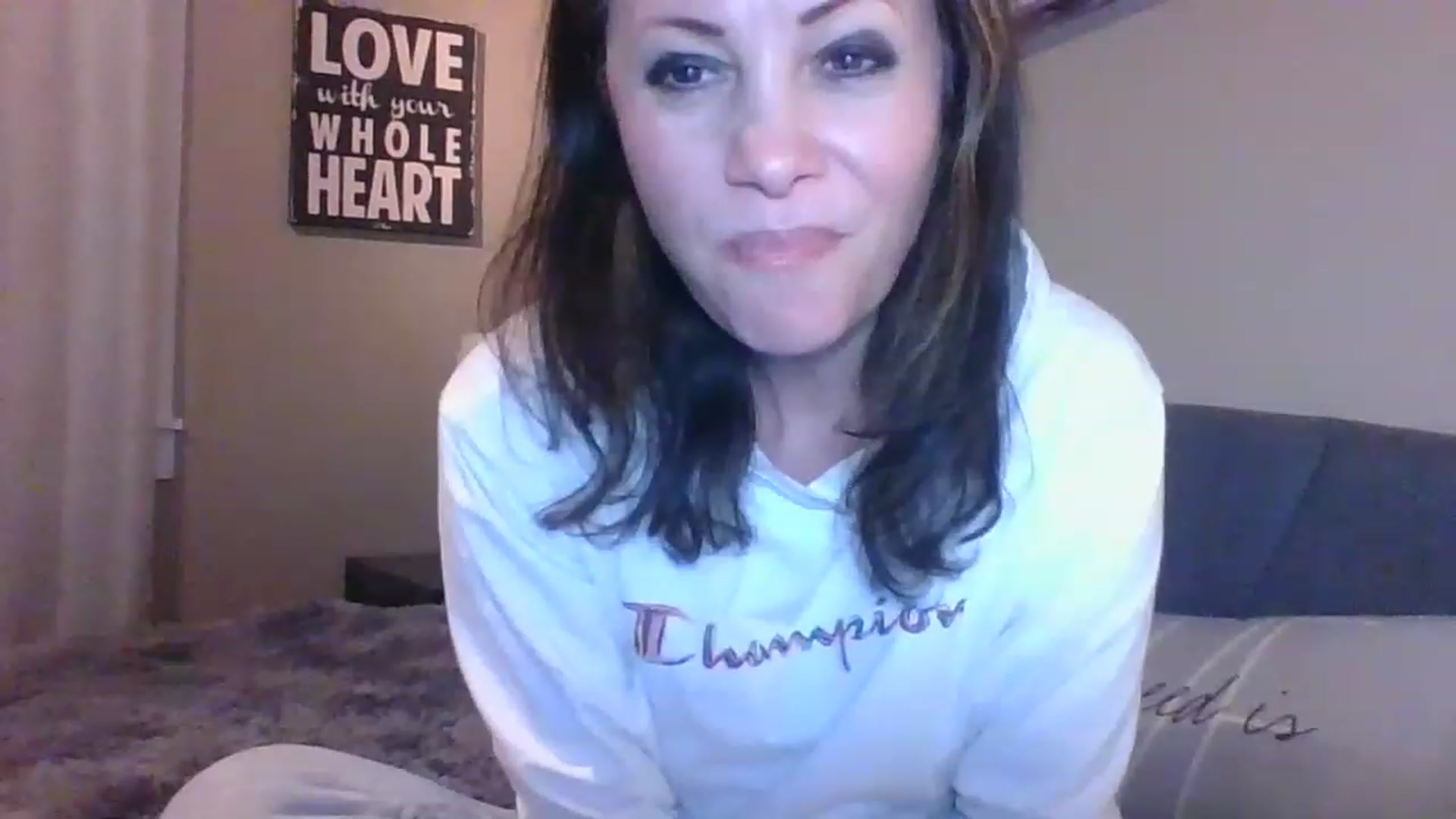 Gallery image thumbnail from LVDOLL's myfreecams stream on, 01/04/2023, 03:42 image 2 of 20