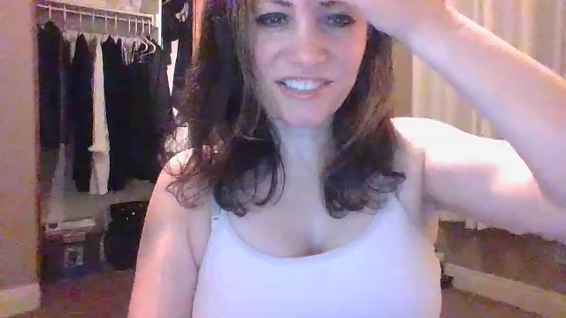Gallery image thumbnail from LVDOLL's myfreecams stream on, 01/04/2023, 04:16 image 19 of 20