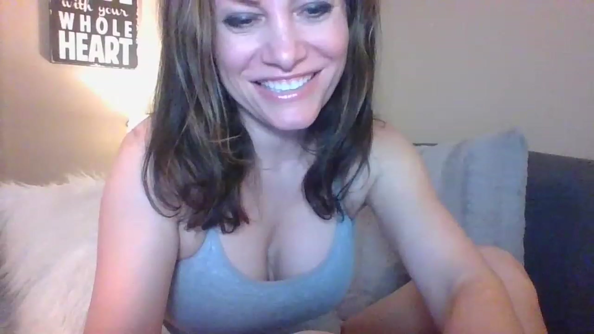 Gallery image thumbnail from LVDOLL's myfreecams stream on, 01/04/2023, 07:41 image 12 of 20
