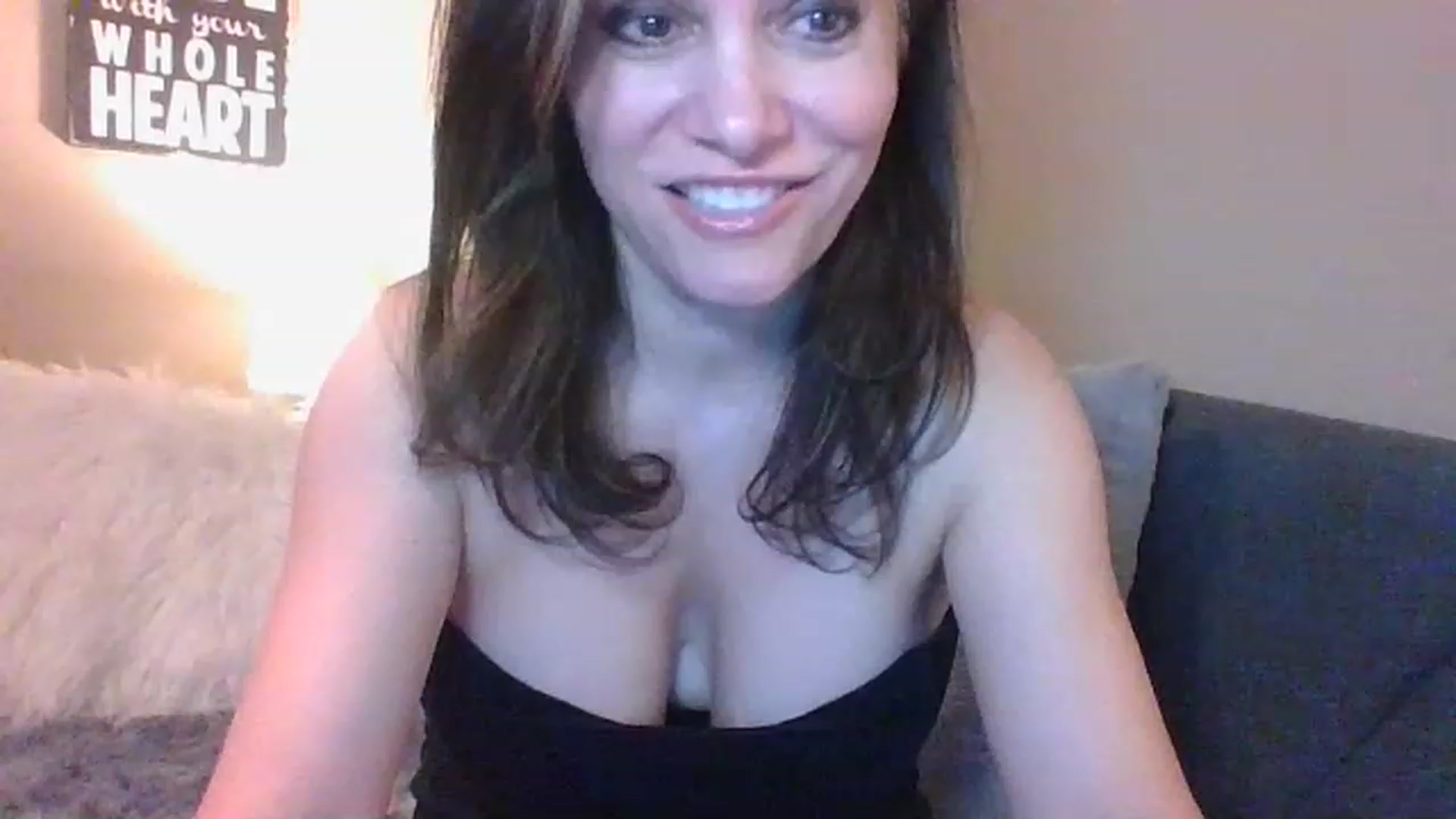 Gallery image thumbnail from LVDOLL's myfreecams stream on, 01/05/2023, 03:59 image 15 of 20