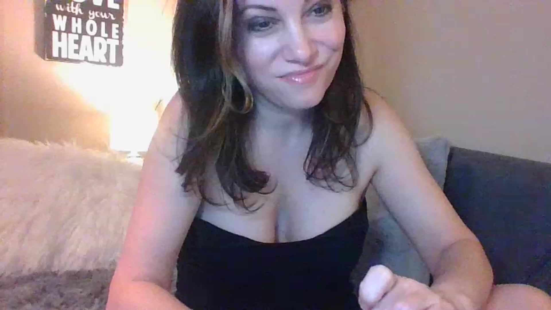 Gallery image thumbnail from LVDOLL's myfreecams stream on, 01/05/2023, 03:59 image 7 of 20