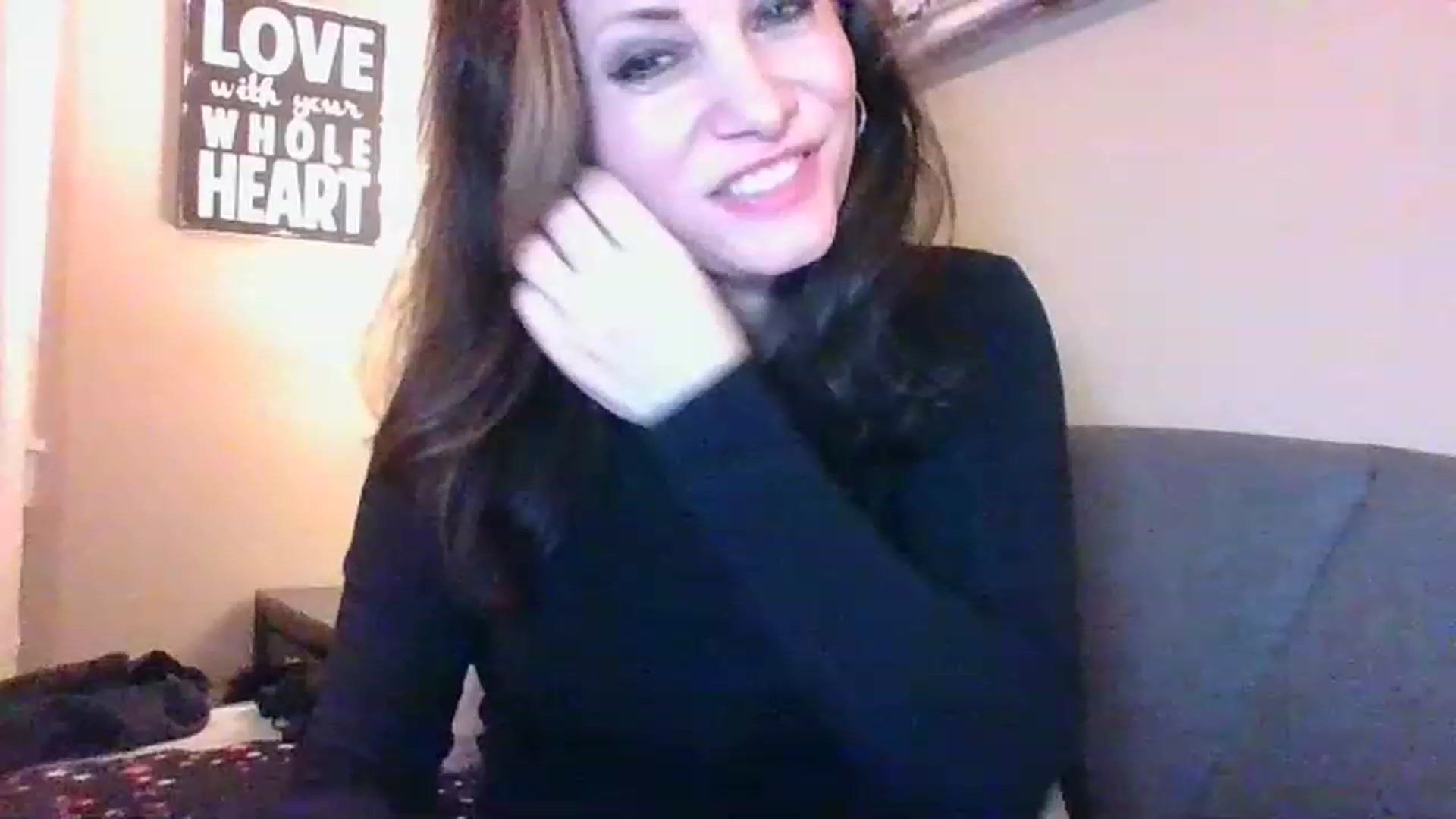 Gallery image thumbnail from LVDOLL's myfreecams stream on, 01/10/2023, 08:18 image 1 of 20