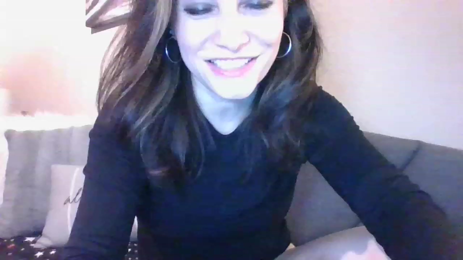 Gallery image thumbnail from LVDOLL's myfreecams stream on, 01/10/2023, 08:18 image 11 of 20