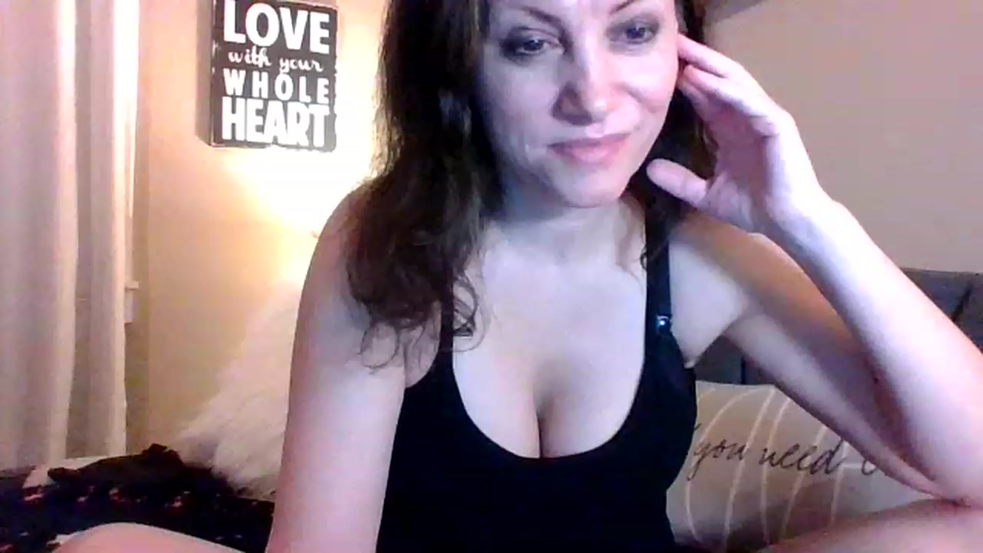 Gallery image thumbnail from LVDOLL's myfreecams stream on, 01/12/2023, 07:46 image 9 of 20
