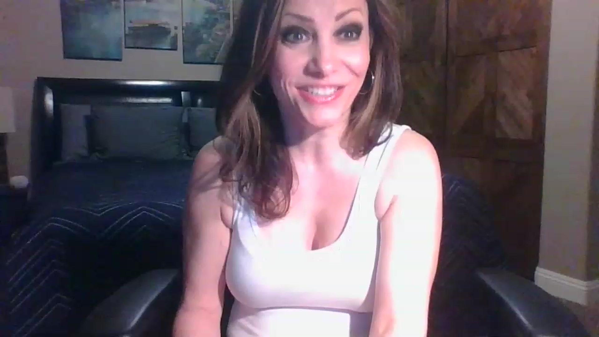 Gallery image thumbnail from LVDOLL's myfreecams stream on, 01/29/2023, 05:03 image 3 of 20
