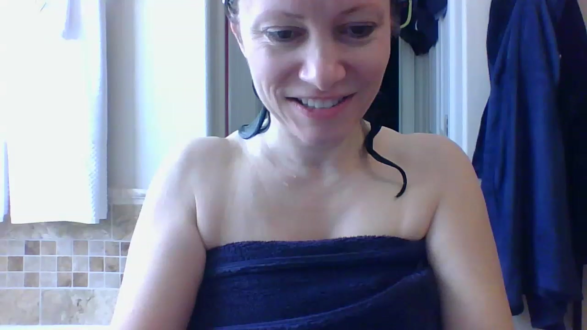 Gallery image thumbnail from LVDOLL's myfreecams stream on, 02/09/2023, 18:49 image 17 of 20