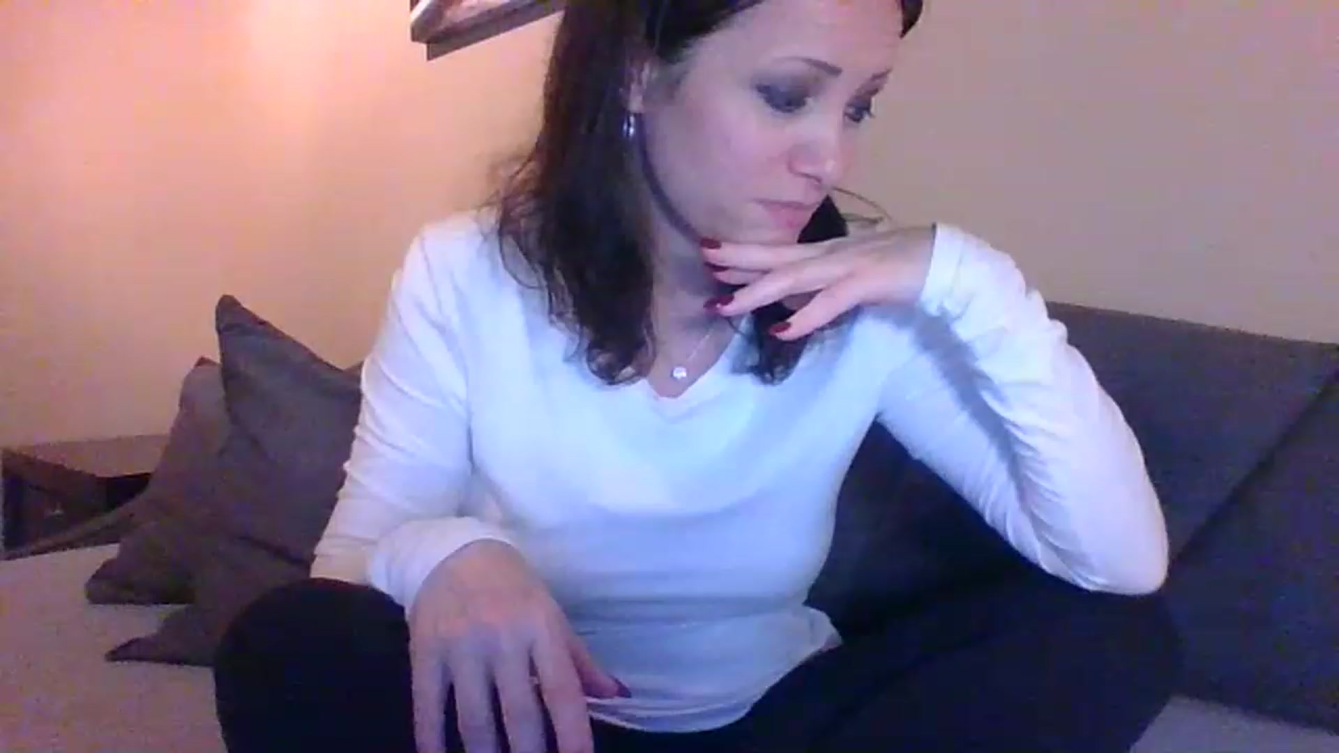 Gallery image thumbnail from LVDOLL's myfreecams stream on, 03/01/2023, 08:17 image 2 of 20
