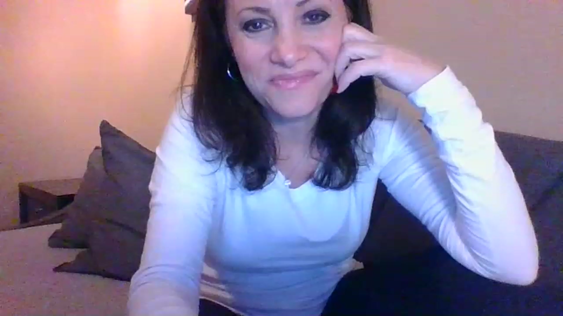Gallery image thumbnail from LVDOLL's myfreecams stream on, 03/01/2023, 08:17 image 19 of 20