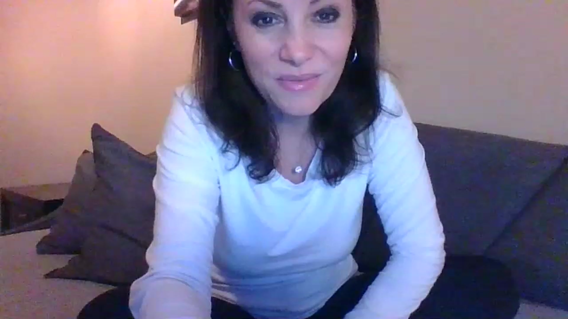 Gallery image thumbnail from LVDOLL's myfreecams stream on, 03/01/2023, 08:17 image 3 of 20
