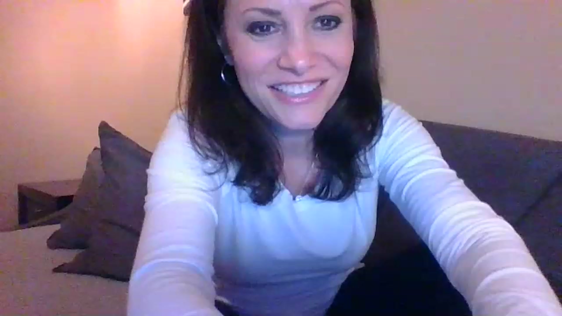 Gallery image thumbnail from LVDOLL's myfreecams stream on, 03/01/2023, 08:17 image 17 of 20