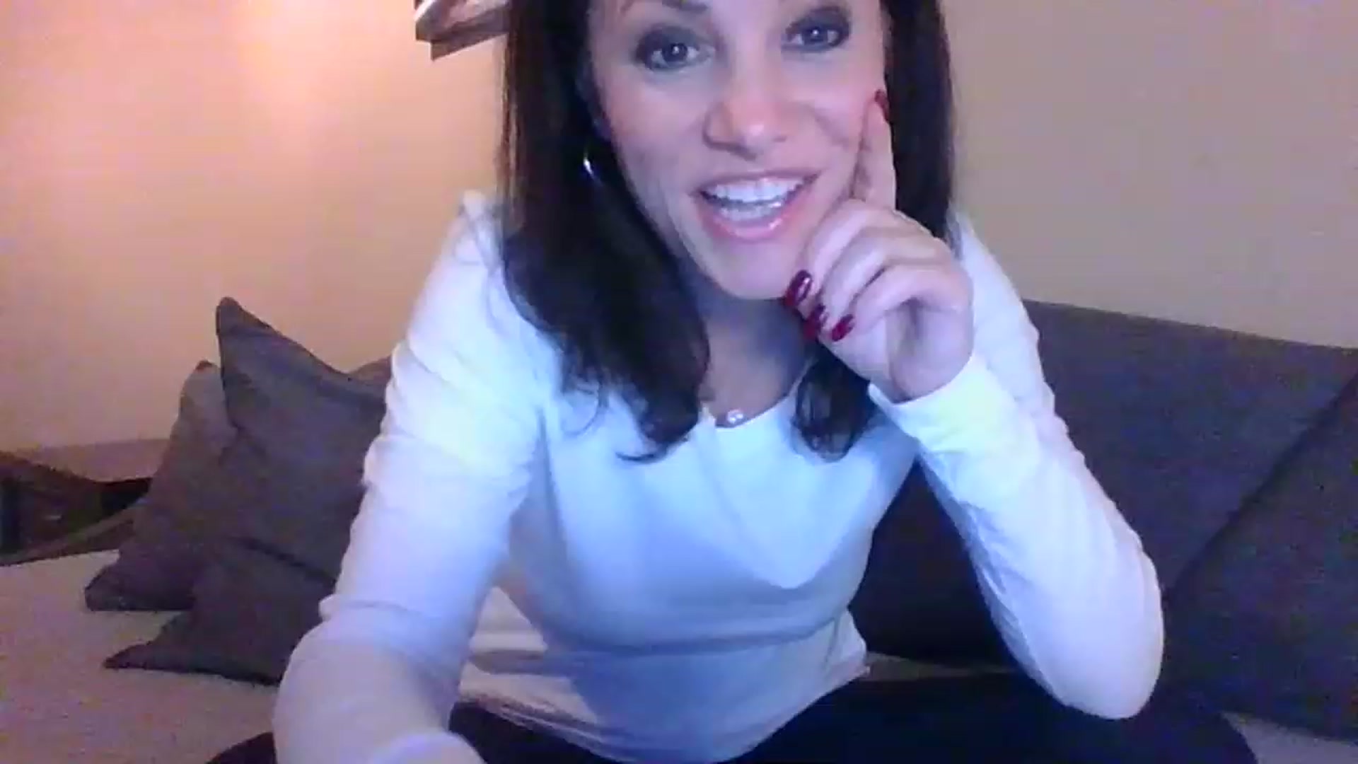 Gallery image thumbnail from LVDOLL's myfreecams stream on, 03/01/2023, 08:17 image 8 of 20