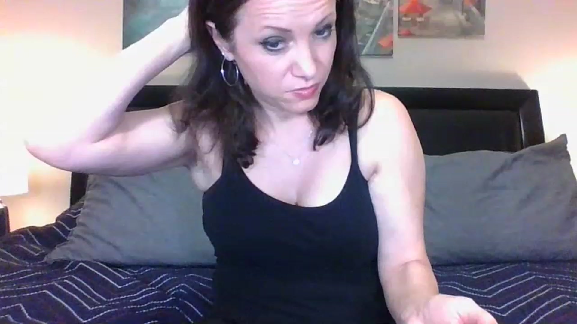 Gallery image thumbnail from LVDOLL's myfreecams stream on, 03/02/2023, 06:51 image 2 of 20