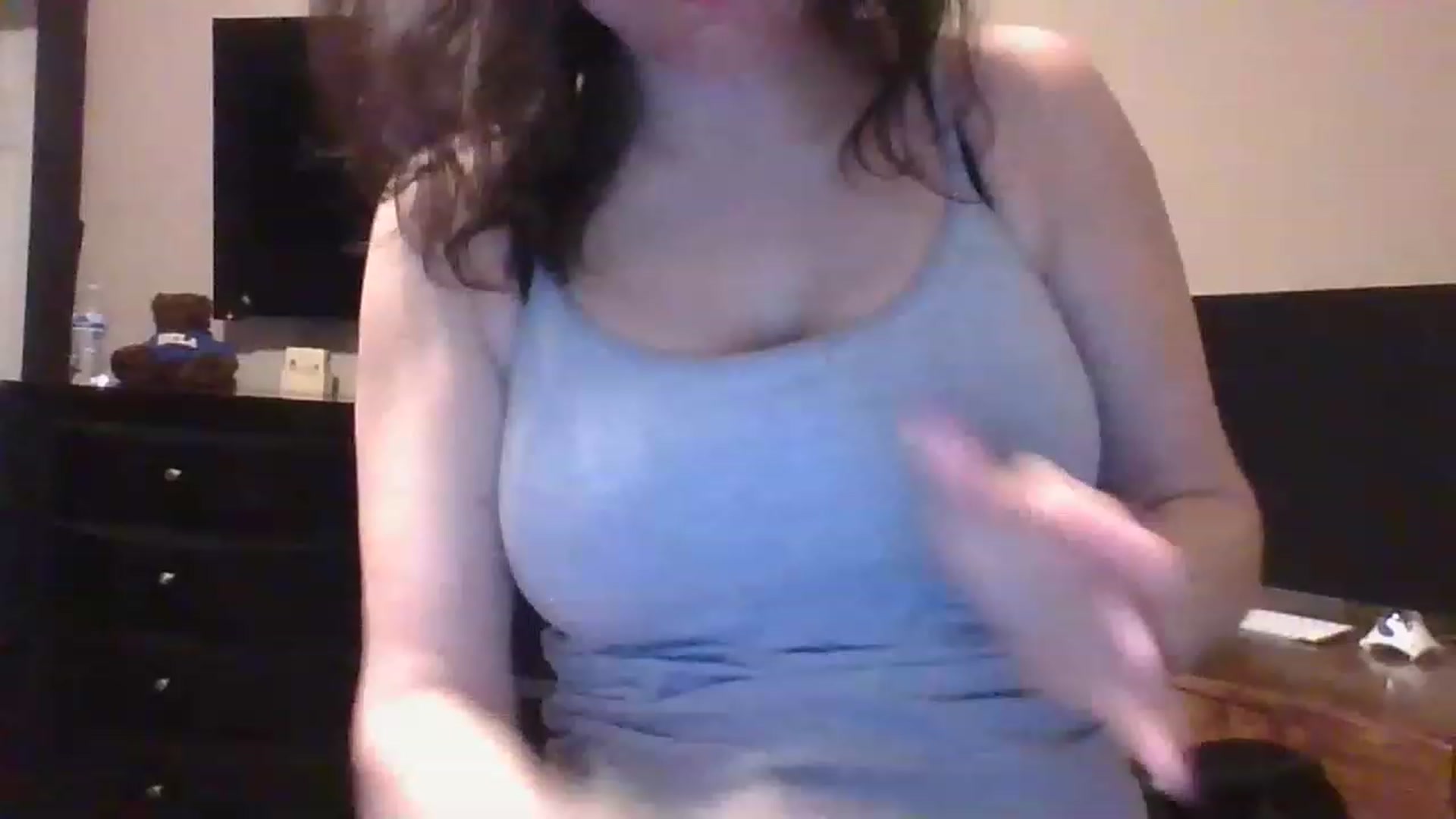 Gallery image thumbnail from LVDOLL's myfreecams stream on, 03/10/2023, 07:54 image 19 of 20