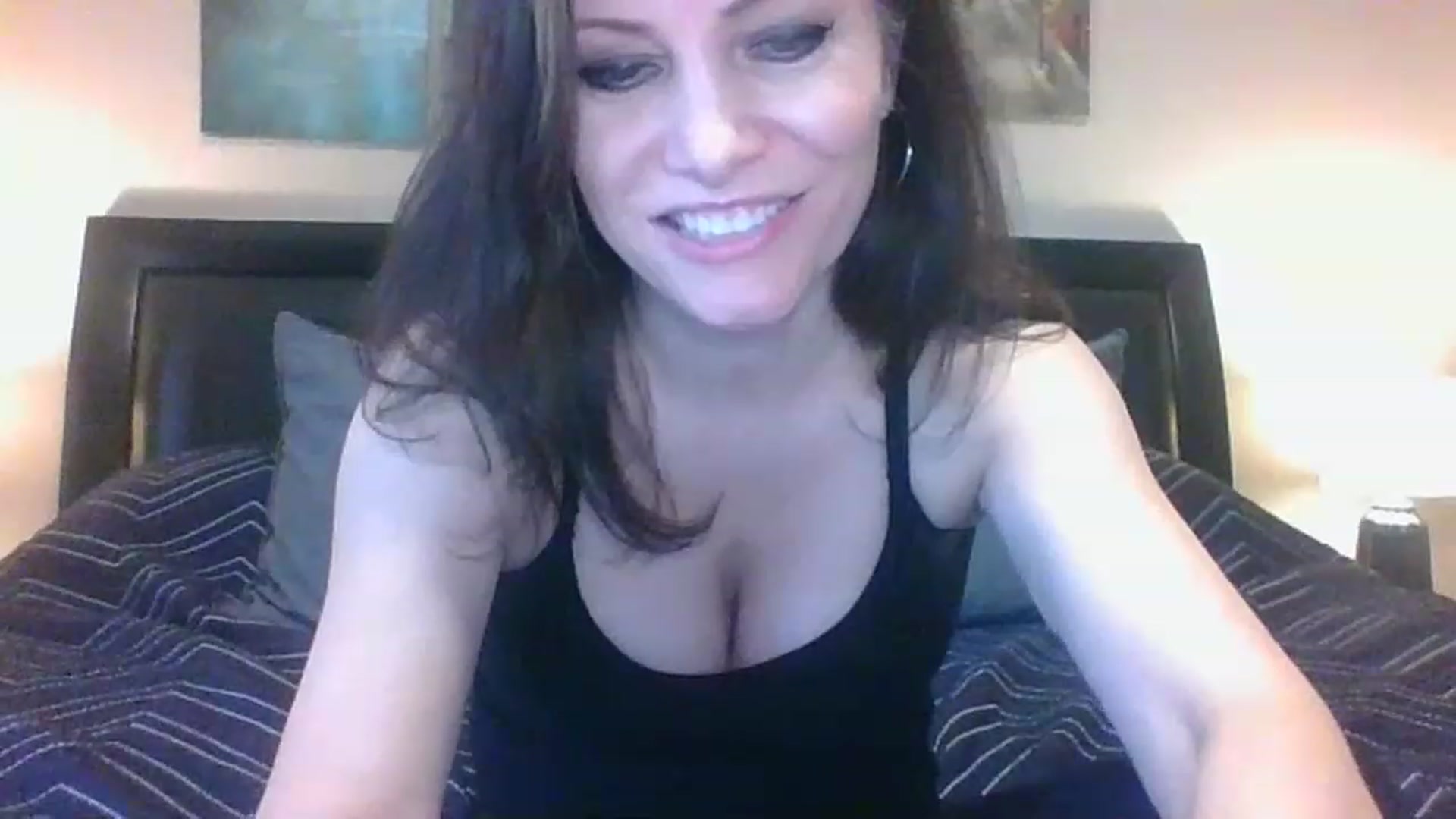 Gallery image thumbnail from LVDOLL's myfreecams stream on, 03/13/2023, 20:20 image 18 of 20