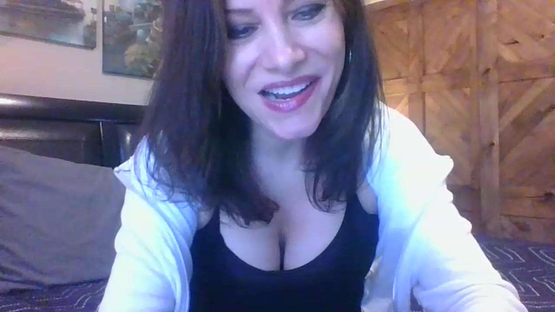 Gallery image thumbnail from LVDOLL's myfreecams stream on, 03/13/2023, 21:36 image 4 of 20