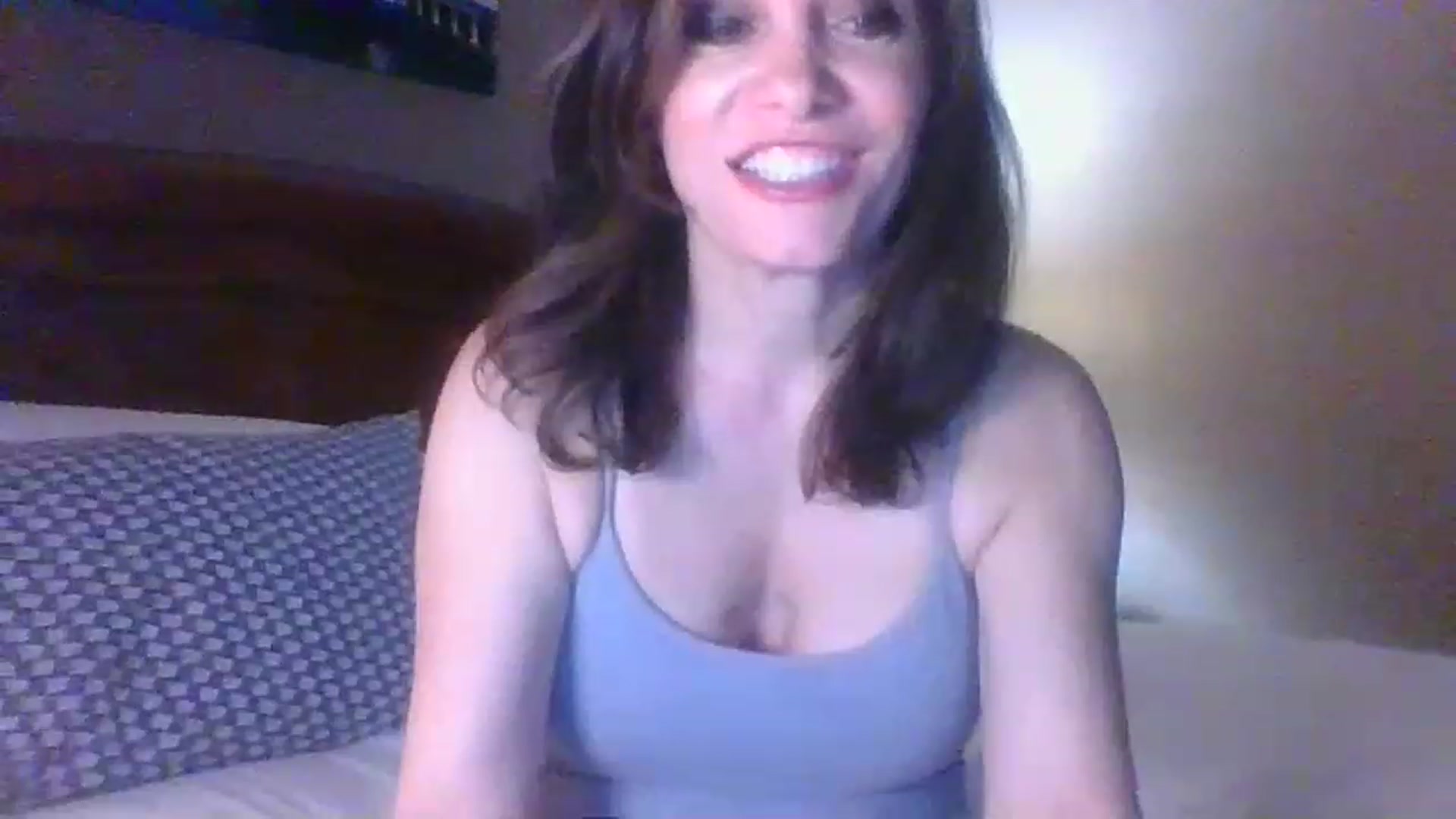 Gallery image thumbnail from LVDOLL's myfreecams stream on, 03/17/2023, 04:50 image 6 of 20