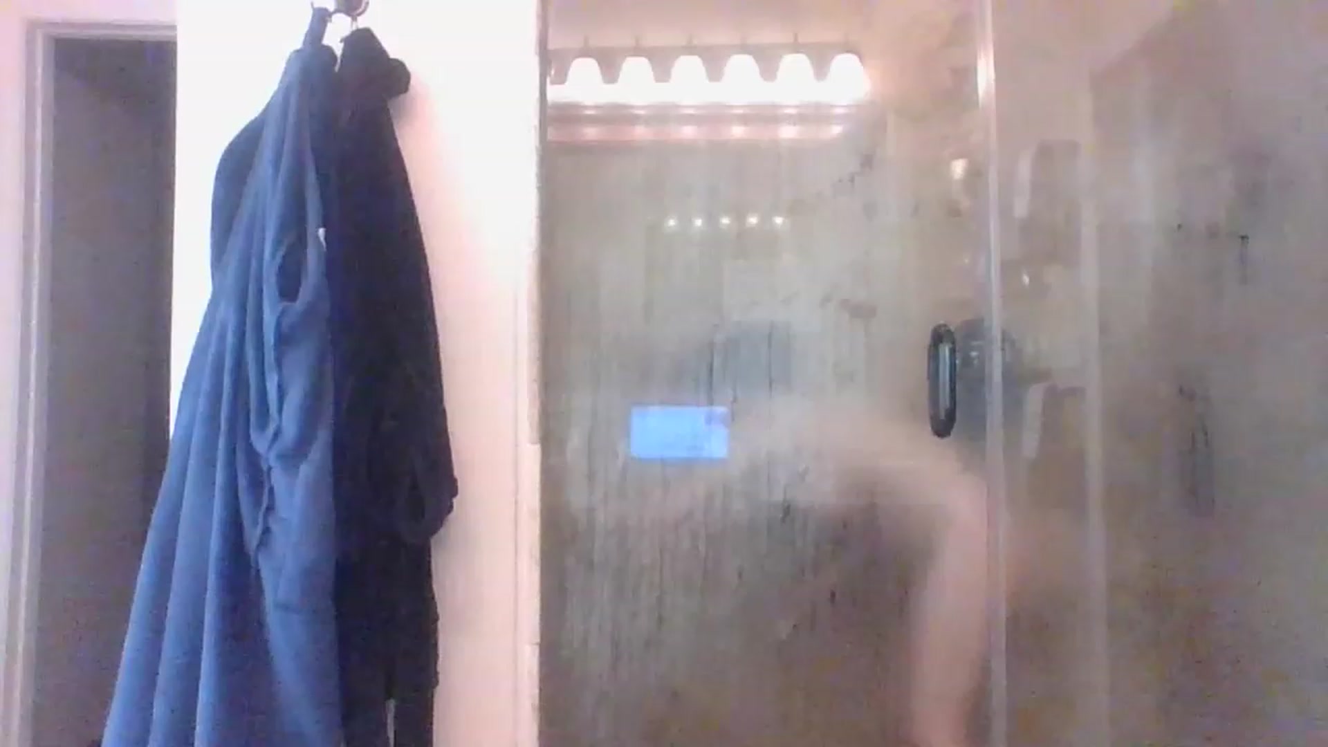 Gallery image thumbnail from LVDOLL's myfreecams stream on, 03/17/2023, 17:50 image 5 of 20