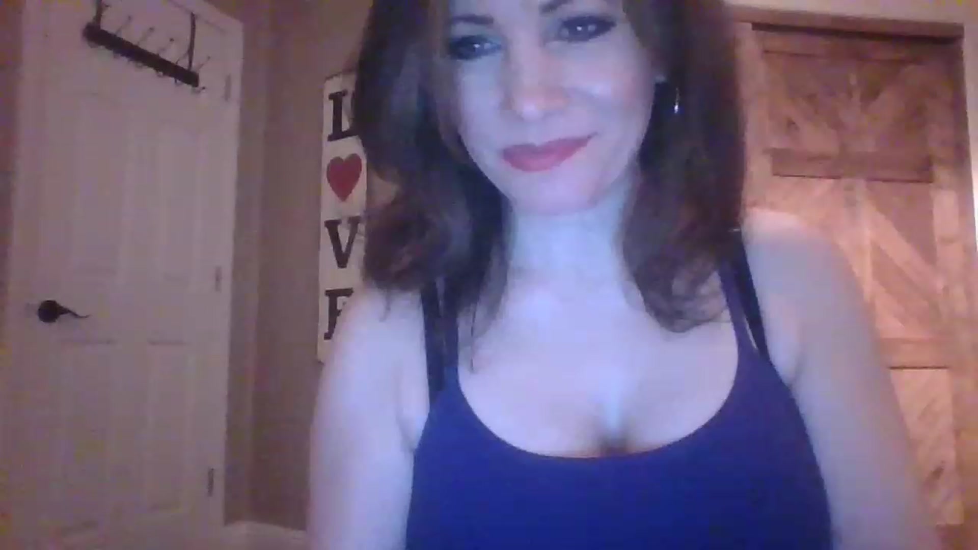 Gallery image thumbnail from LVDOLL's myfreecams stream on, 03/20/2023, 03:20 image 2 of 20